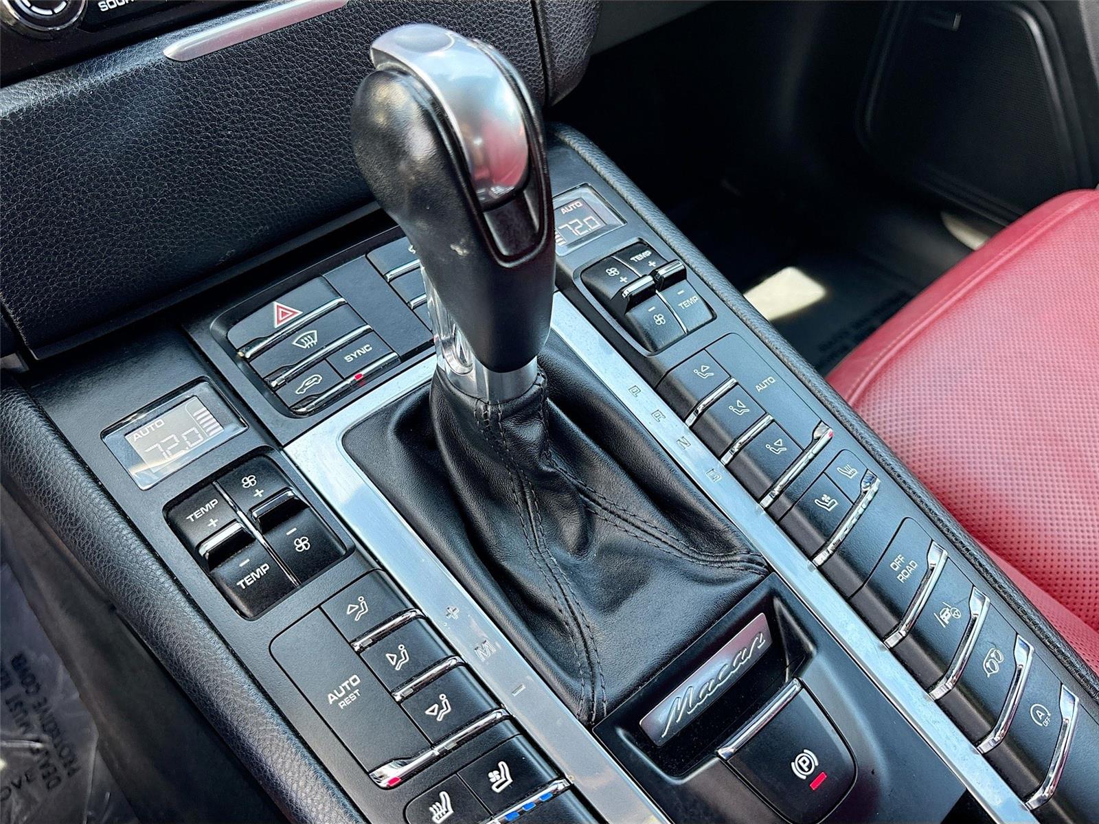 2017 Porsche Macan Turbo