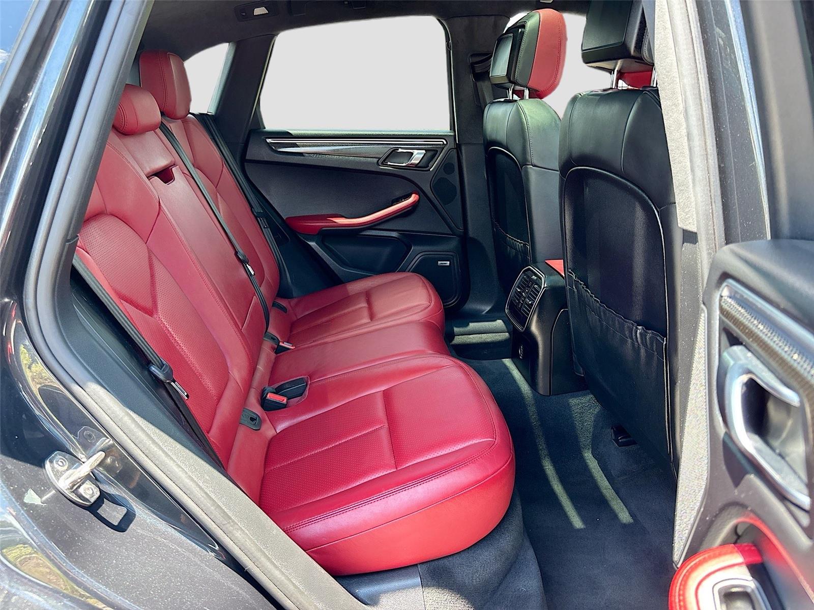 2017 Porsche Macan Turbo