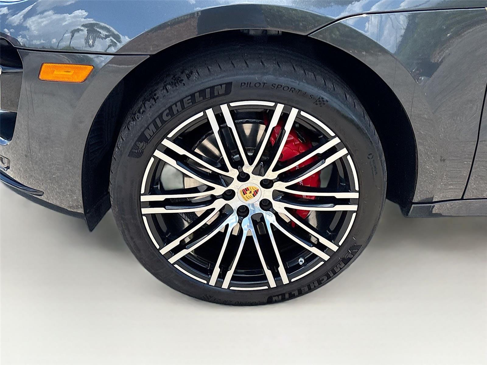 2017 Porsche Macan Turbo