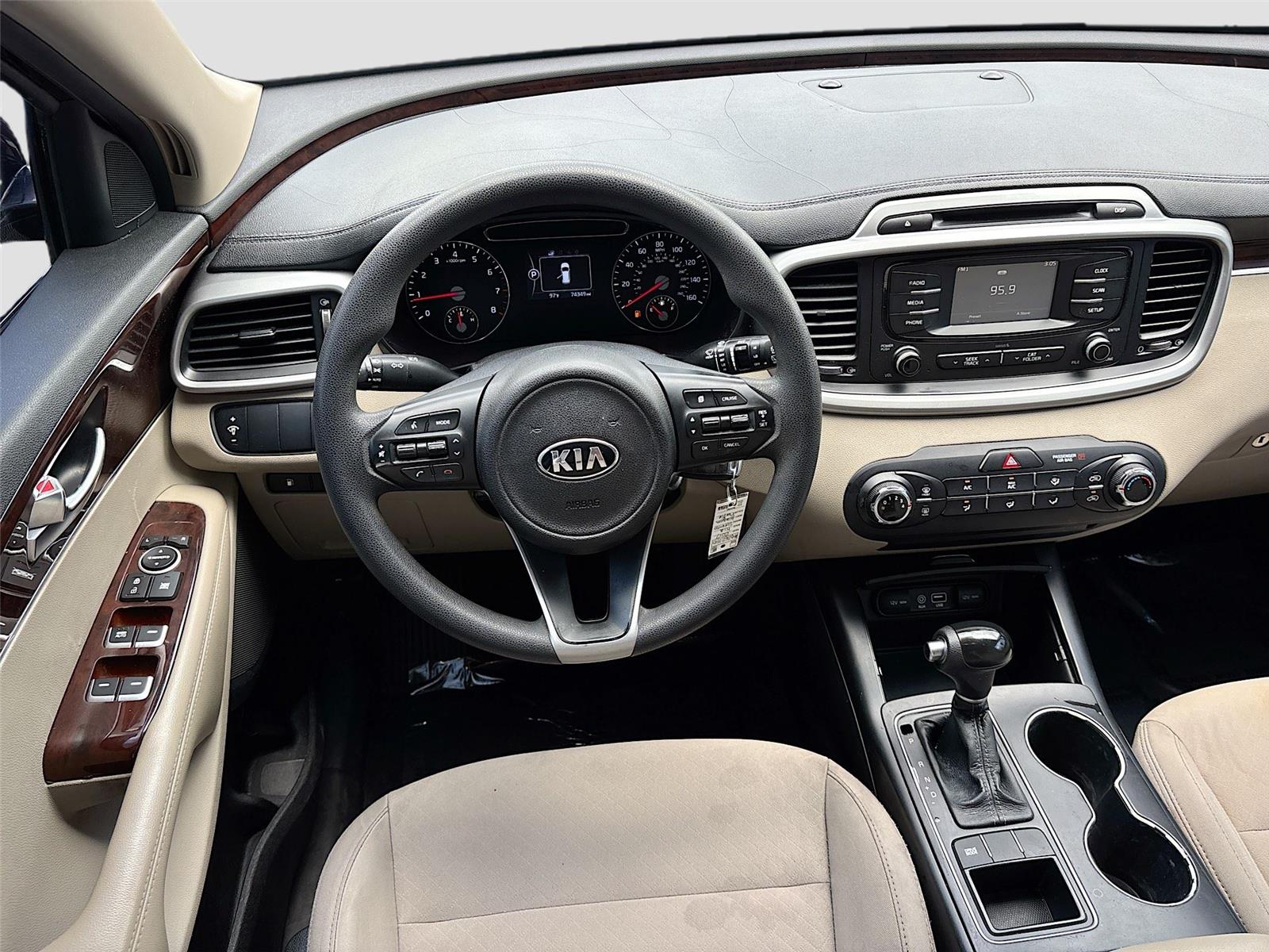 2017 Kia Sorento LX