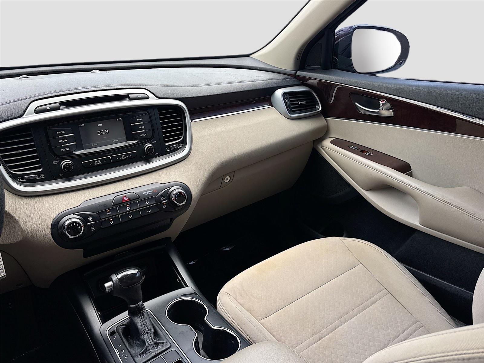 2017 Kia Sorento LX