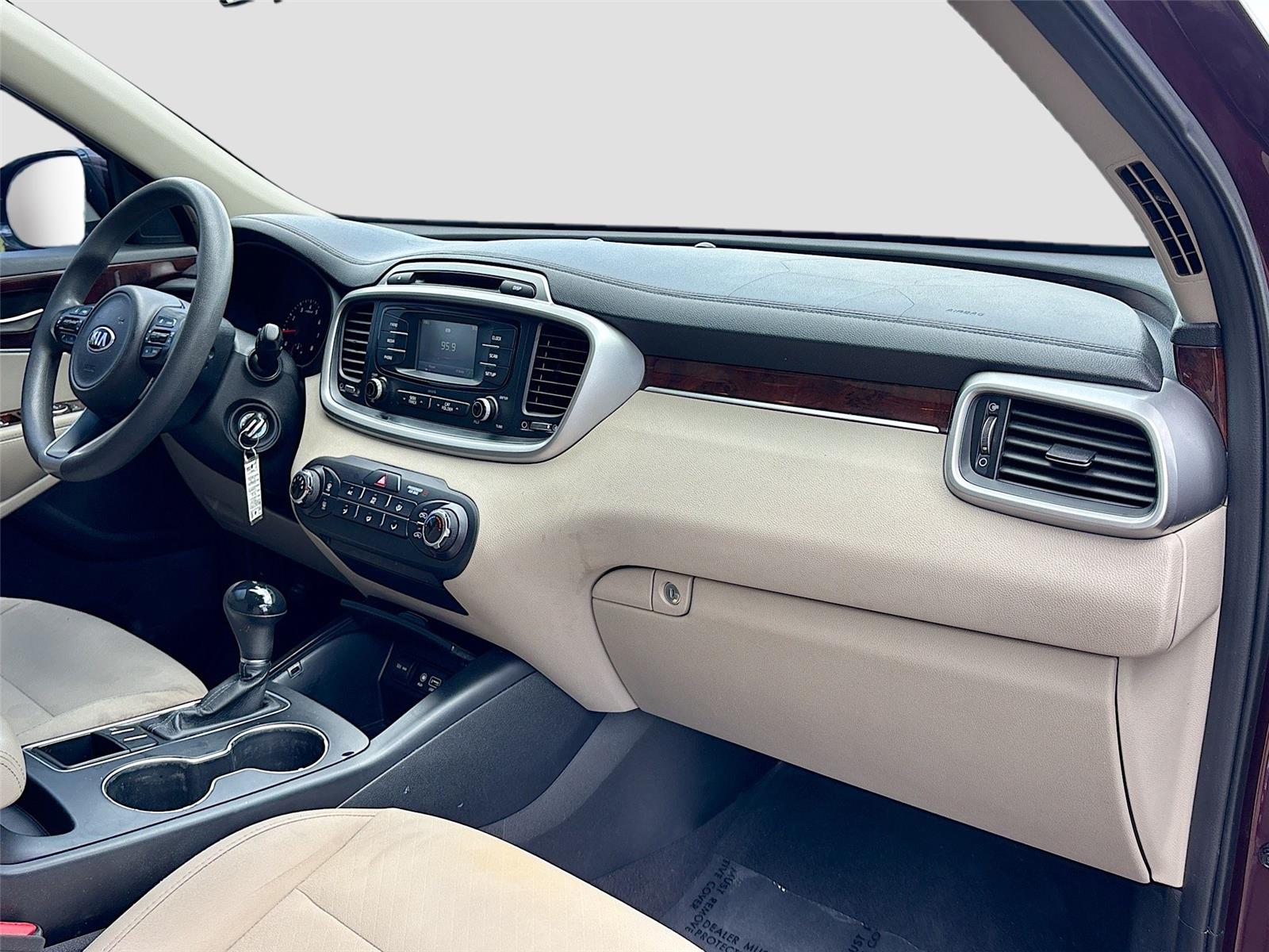 2017 Kia Sorento LX