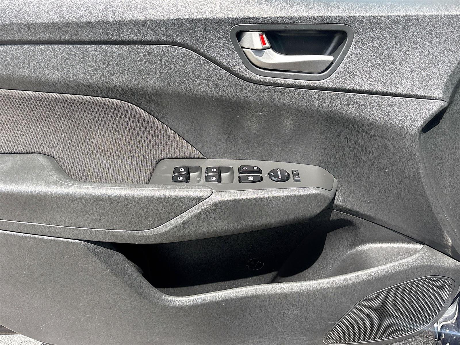 2022 Hyundai Accent SE