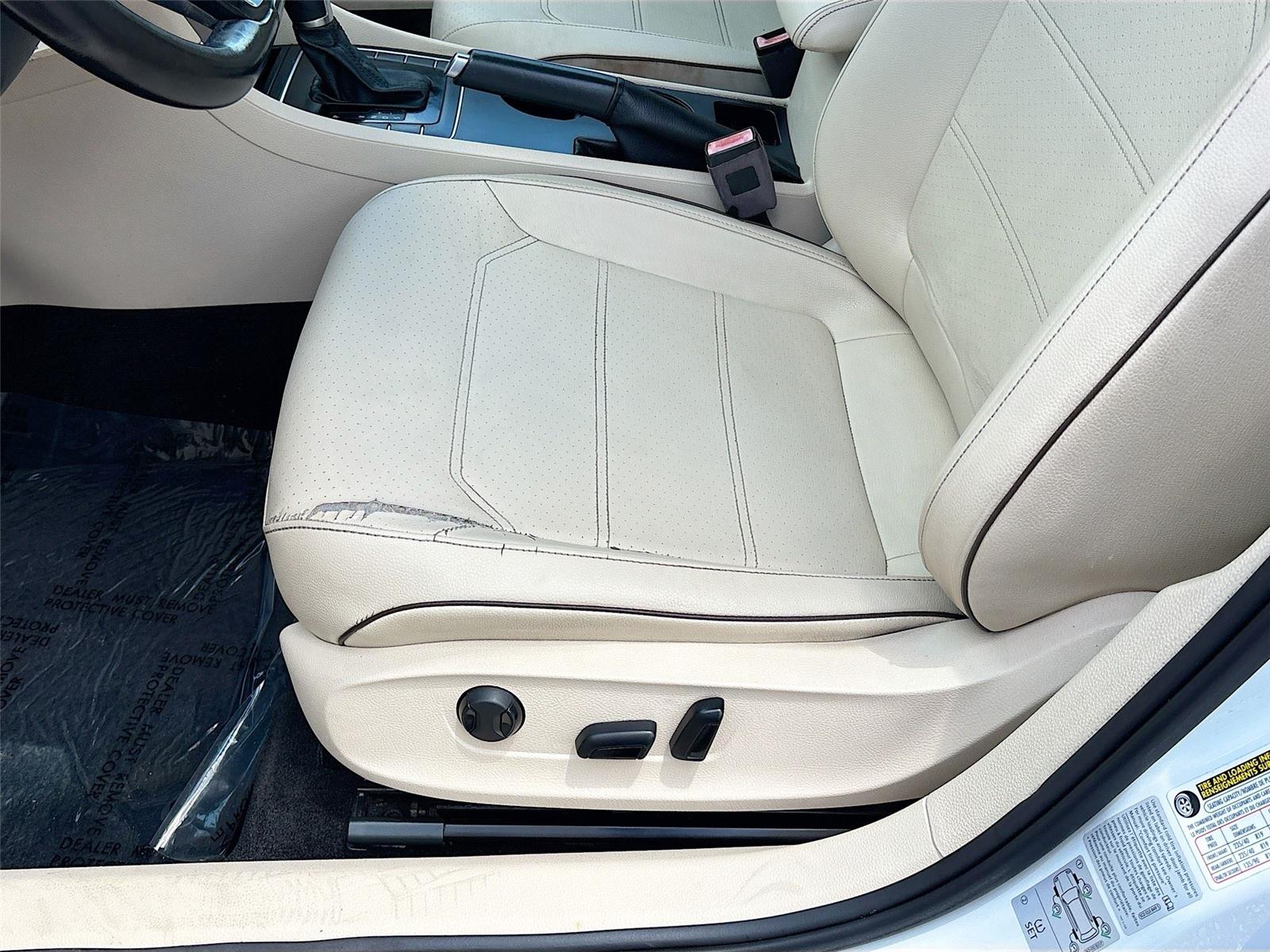 2017 Volkswagen Passat R-Line w/Comfort Pkg