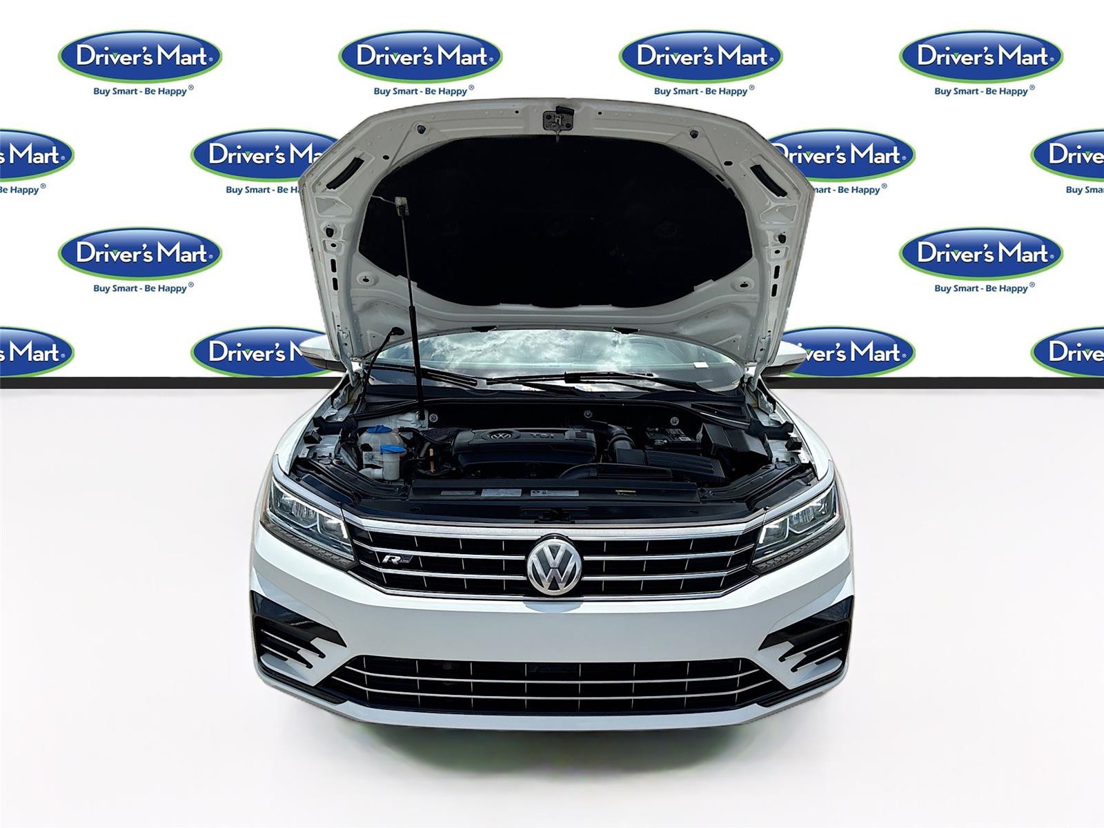 2017 Volkswagen Passat R-Line w/Comfort Pkg