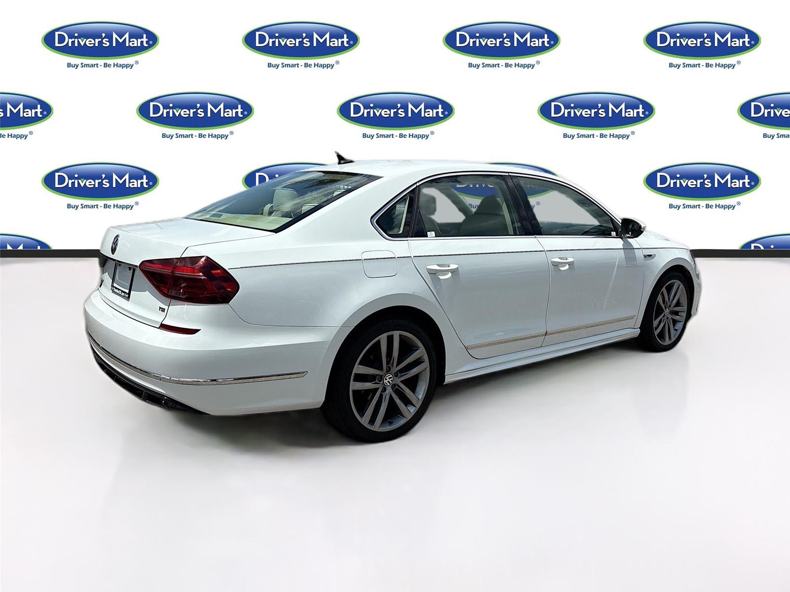 2017 Volkswagen Passat R-Line w/Comfort Pkg