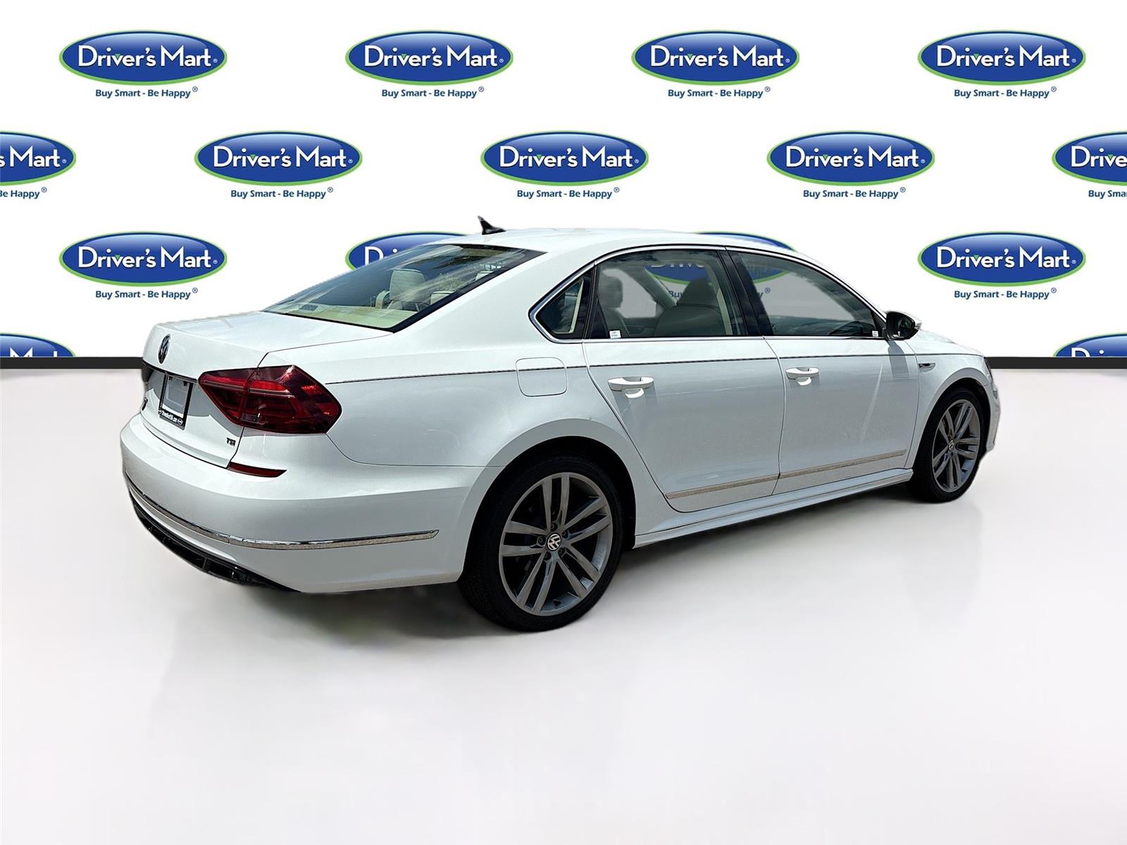 2017 Volkswagen Passat R-Line w/Comfort Pkg