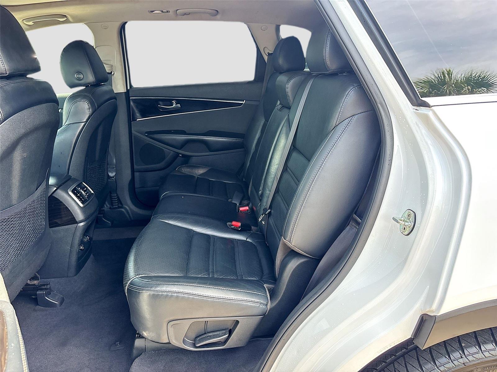 2020 Kia Sorento EX V6