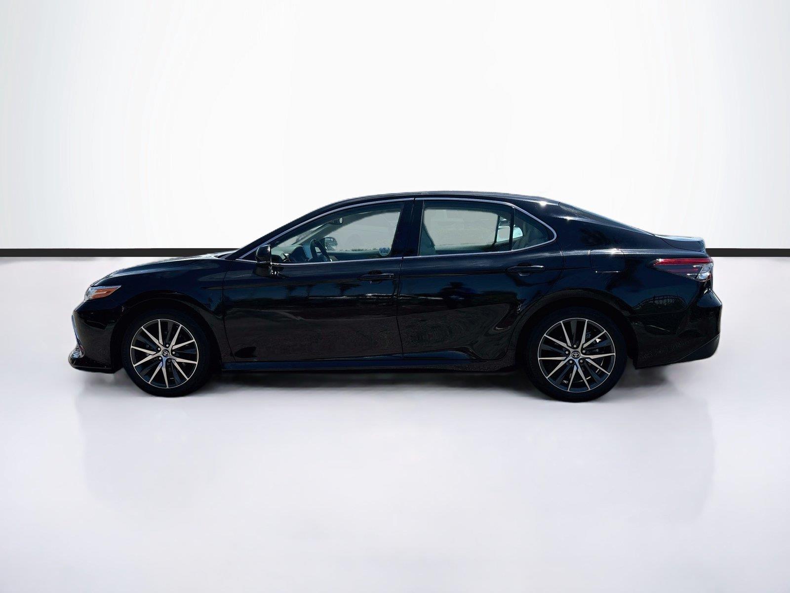 2023 Toyota Camry Hybrid XLE