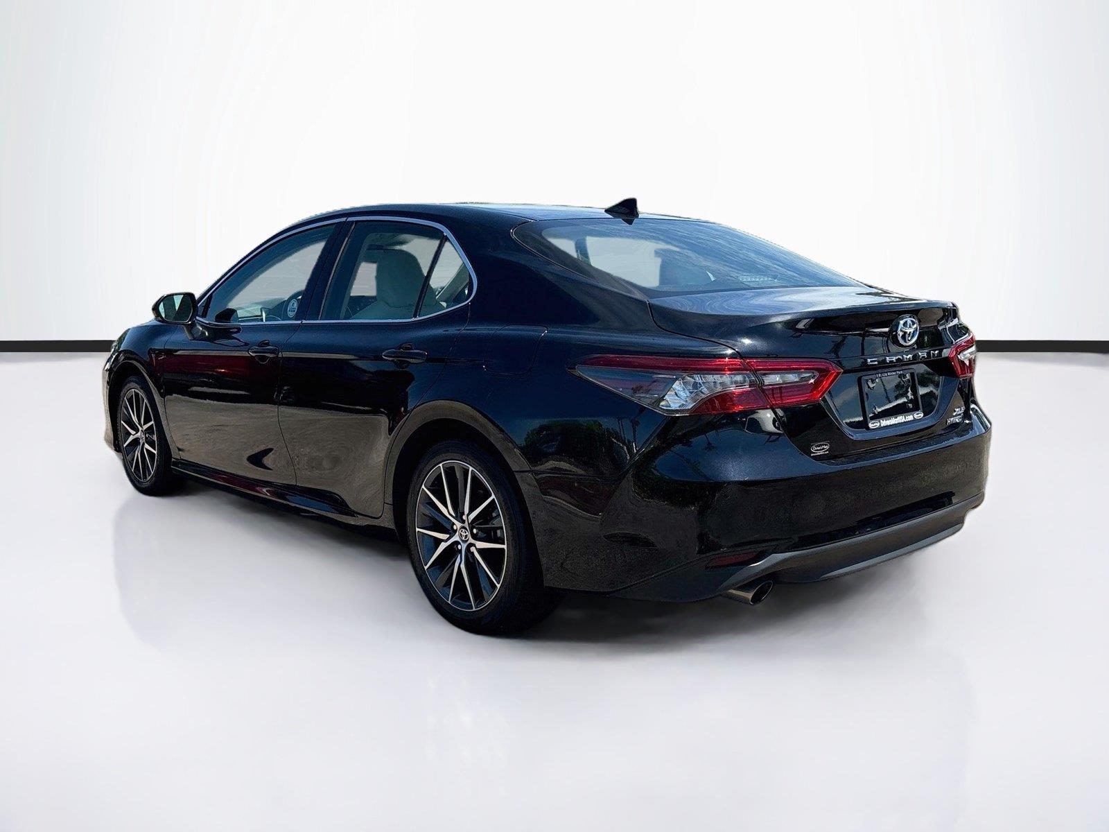 2023 Toyota Camry Hybrid XLE