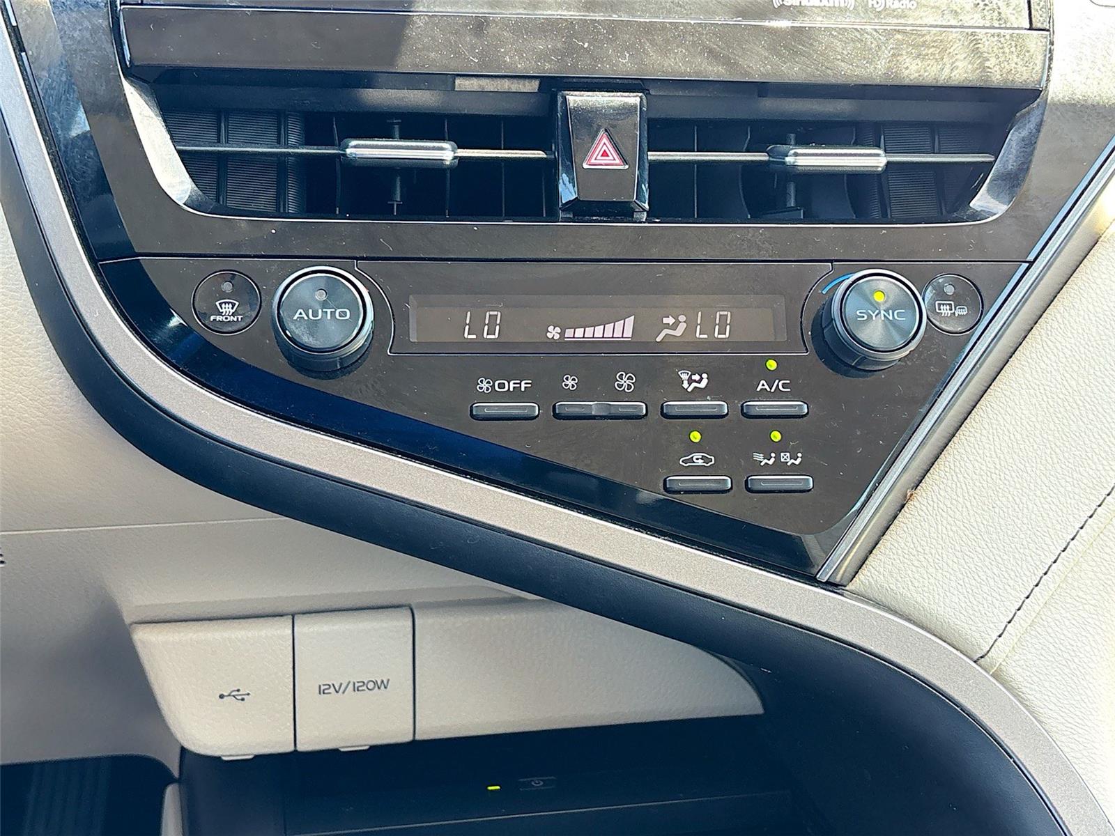 2023 TOYOTA CAMRY XLE