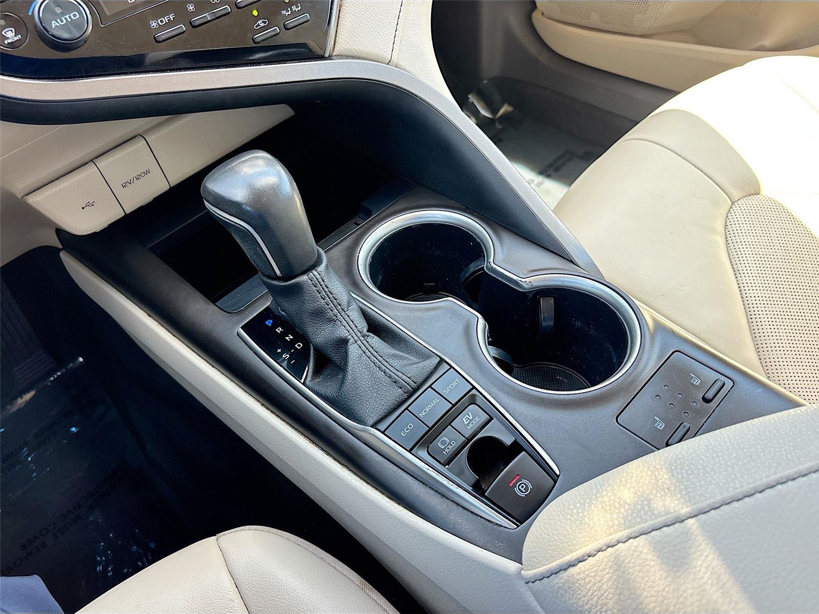 2023 TOYOTA CAMRY XLE