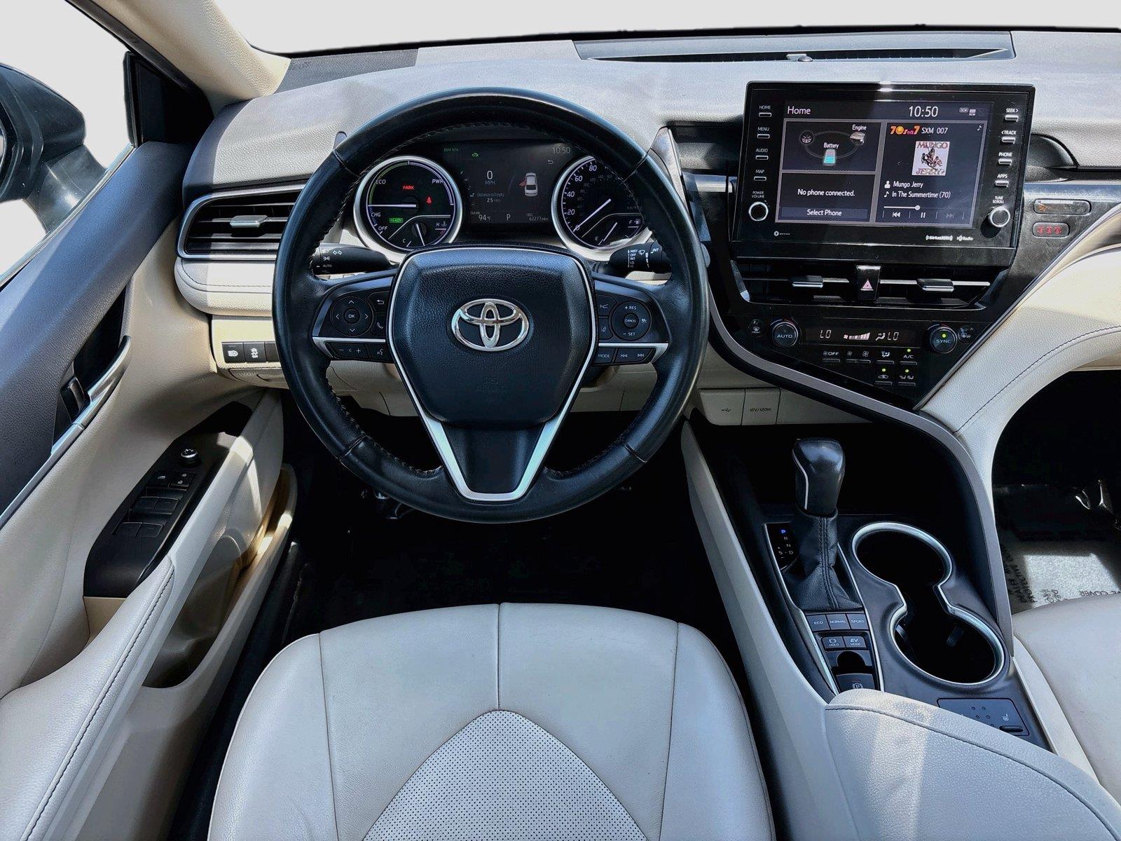 2023 Toyota Camry Hybrid XLE