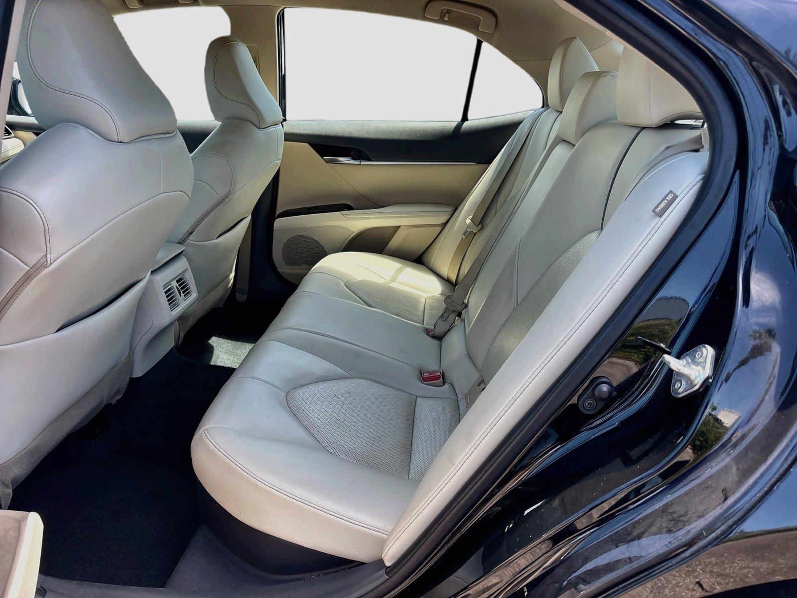 2023 Toyota Camry Hybrid XLE