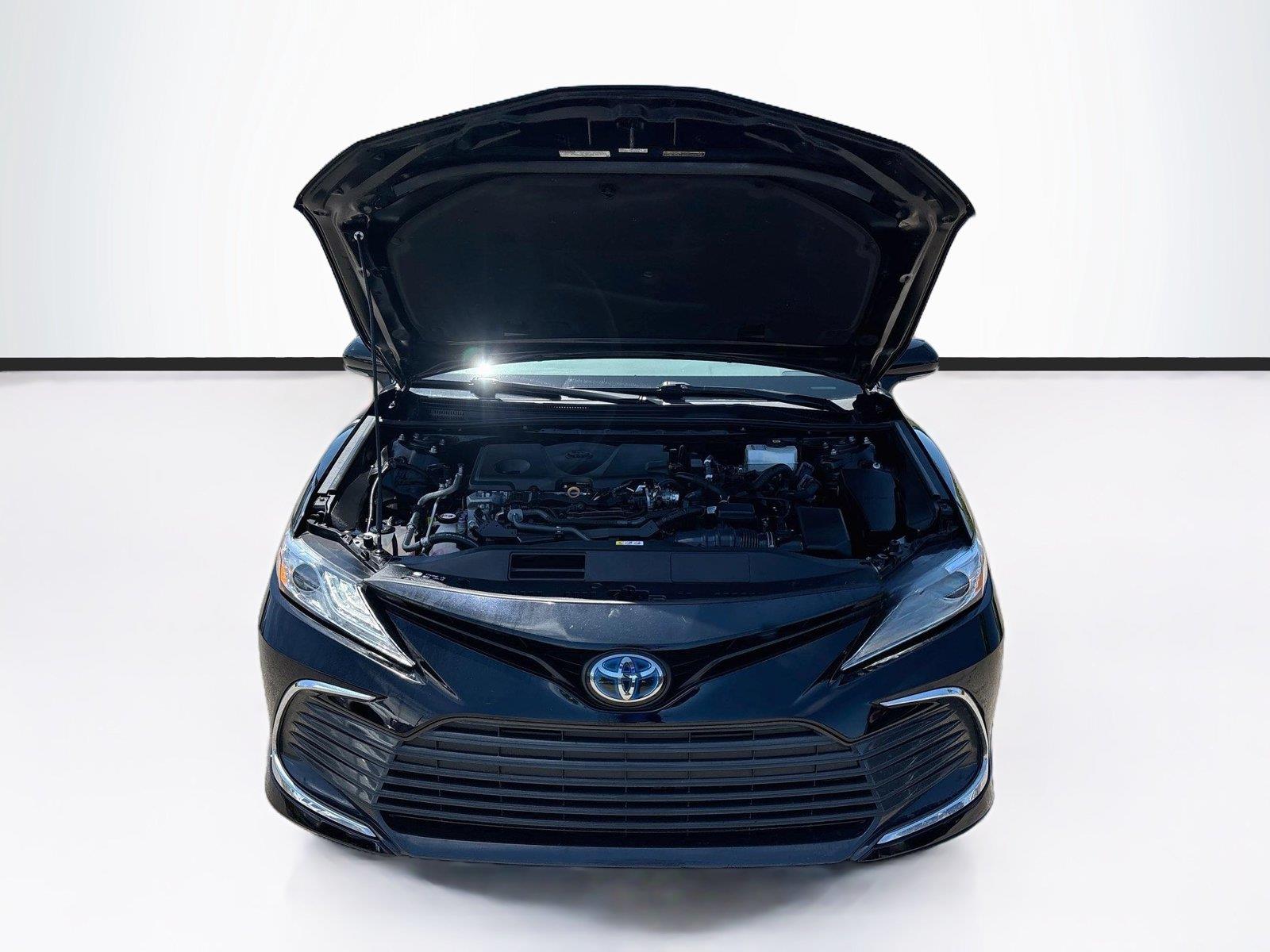 2023 Toyota Camry Hybrid XLE