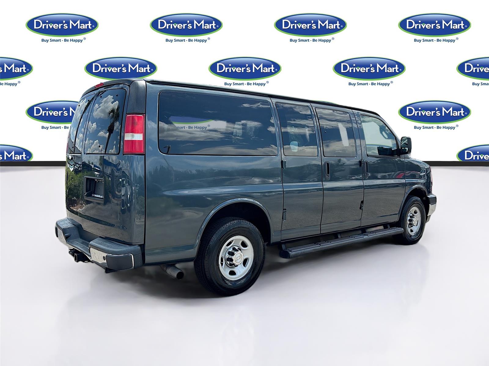 2019 Chevrolet Express Passenger LT