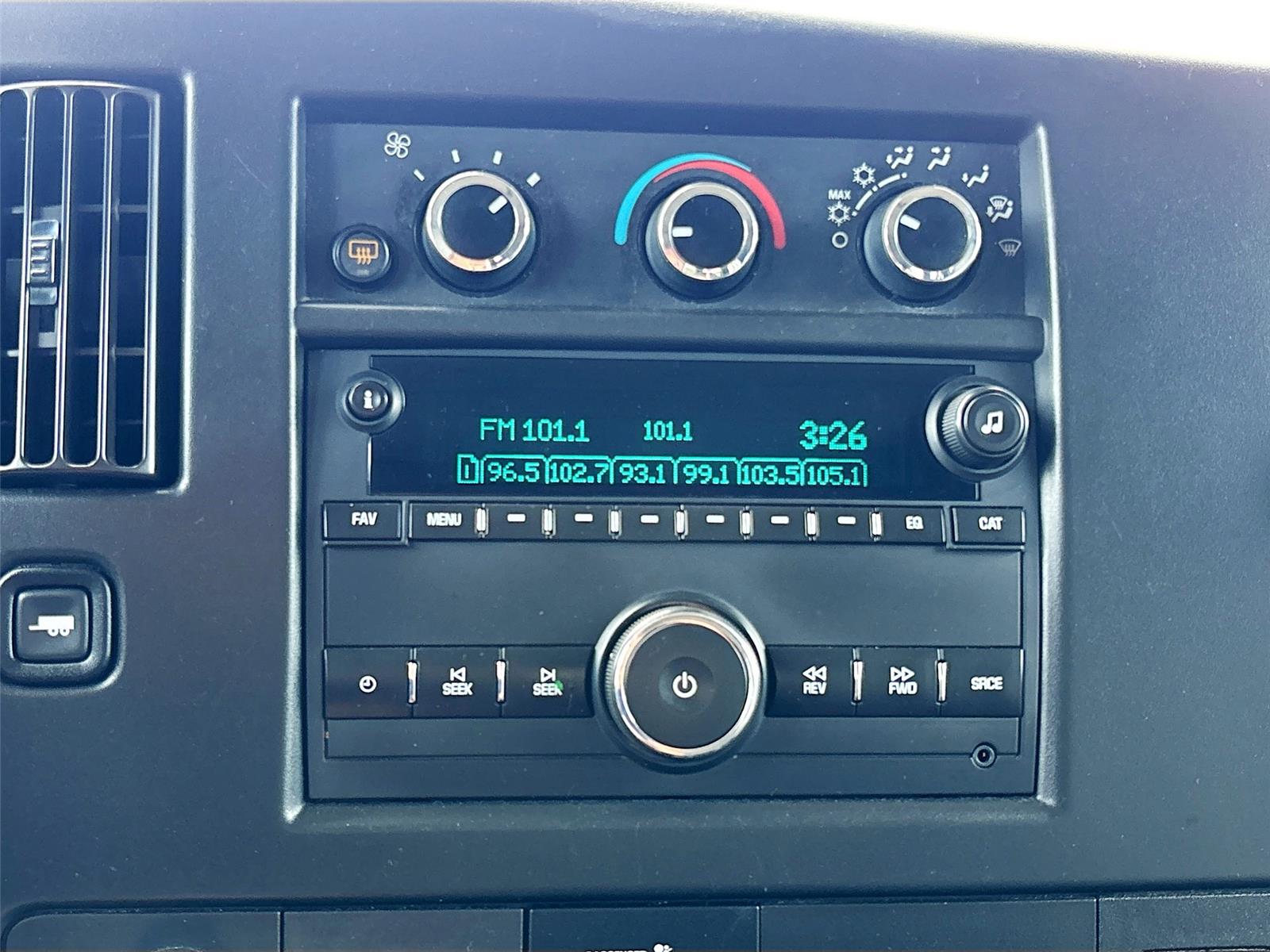 2019 Chevrolet Express Passenger LT