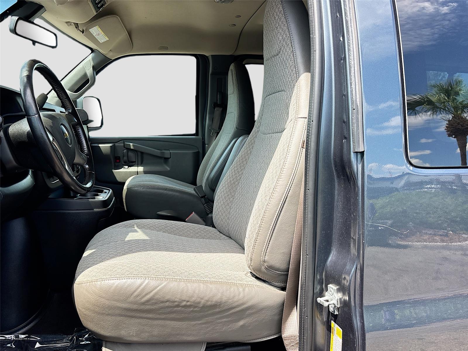 2019 Chevrolet Express Passenger LT