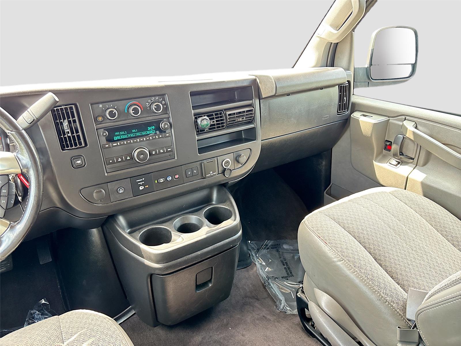 2019 Chevrolet Express Passenger LT