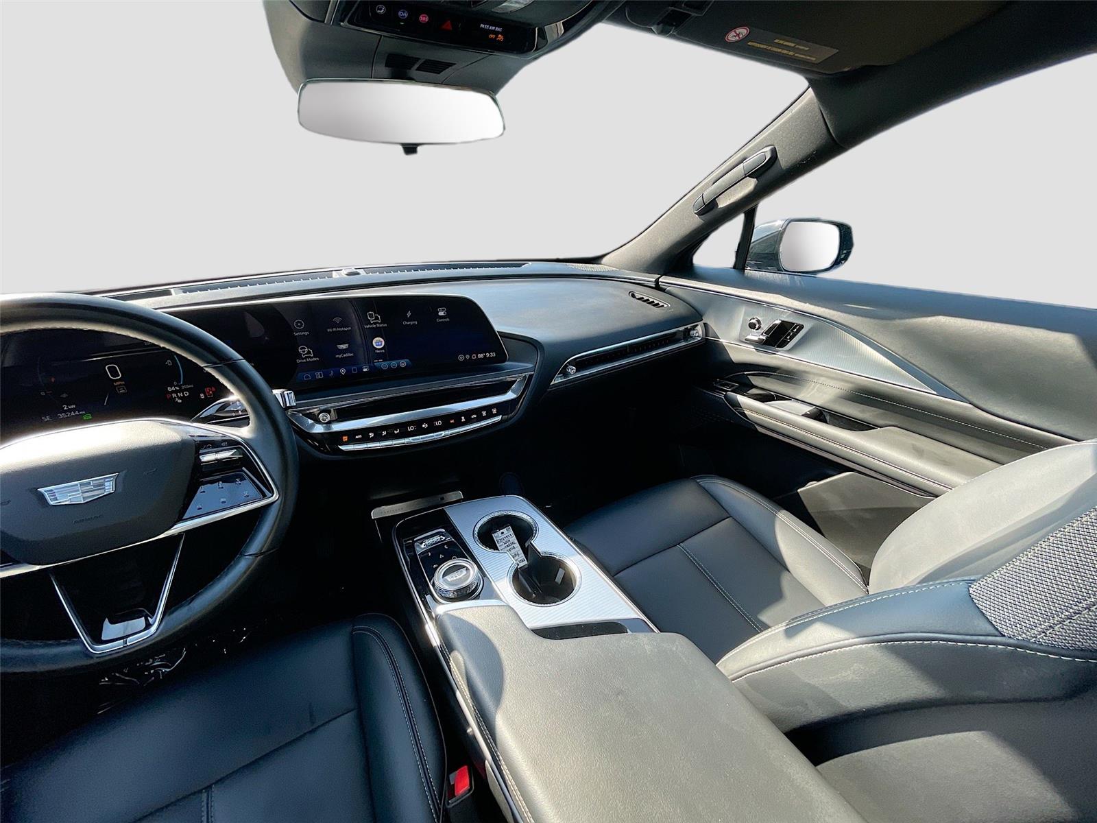 2024 Cadillac LYRIQ Tech