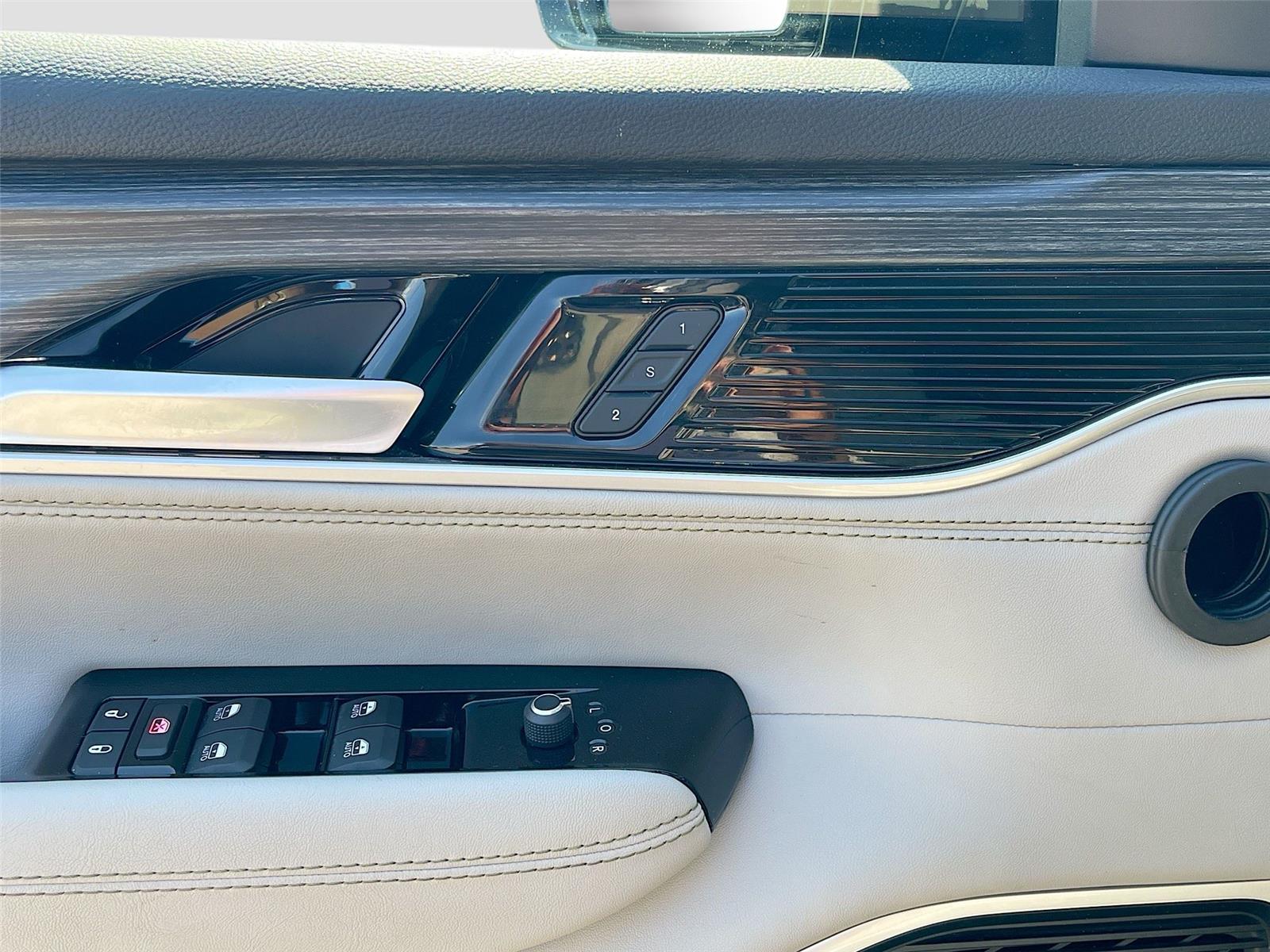 2024 Jeep Wagoneer L Series II