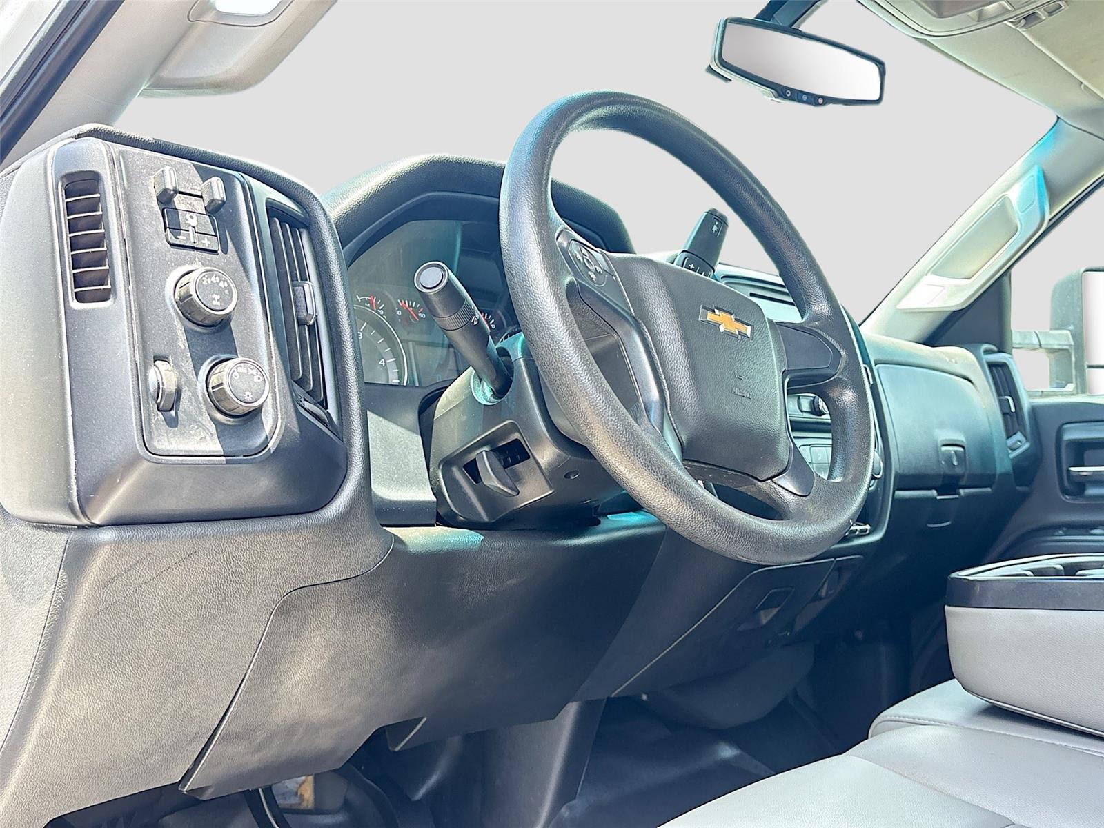 2022 Chevrolet Silverado 5500HD Work Truck