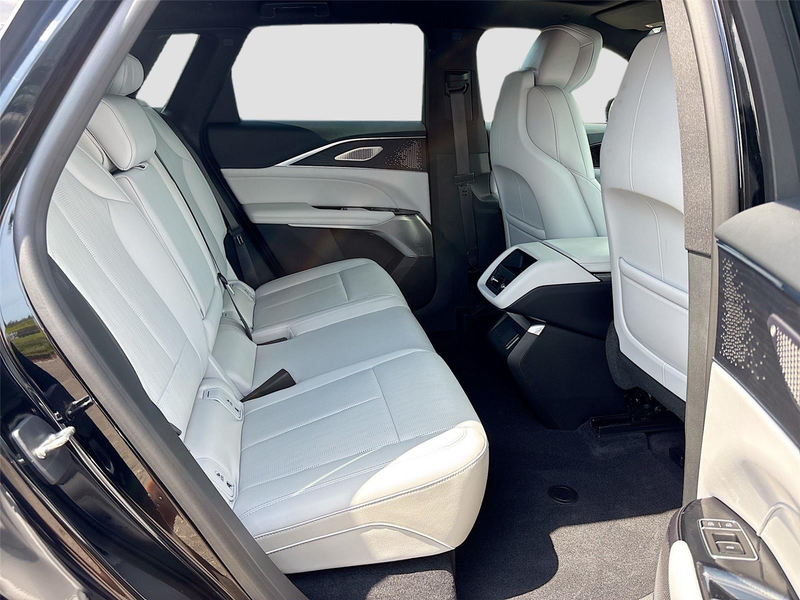 2023 Cadillac LYRIQ RWD Luxury