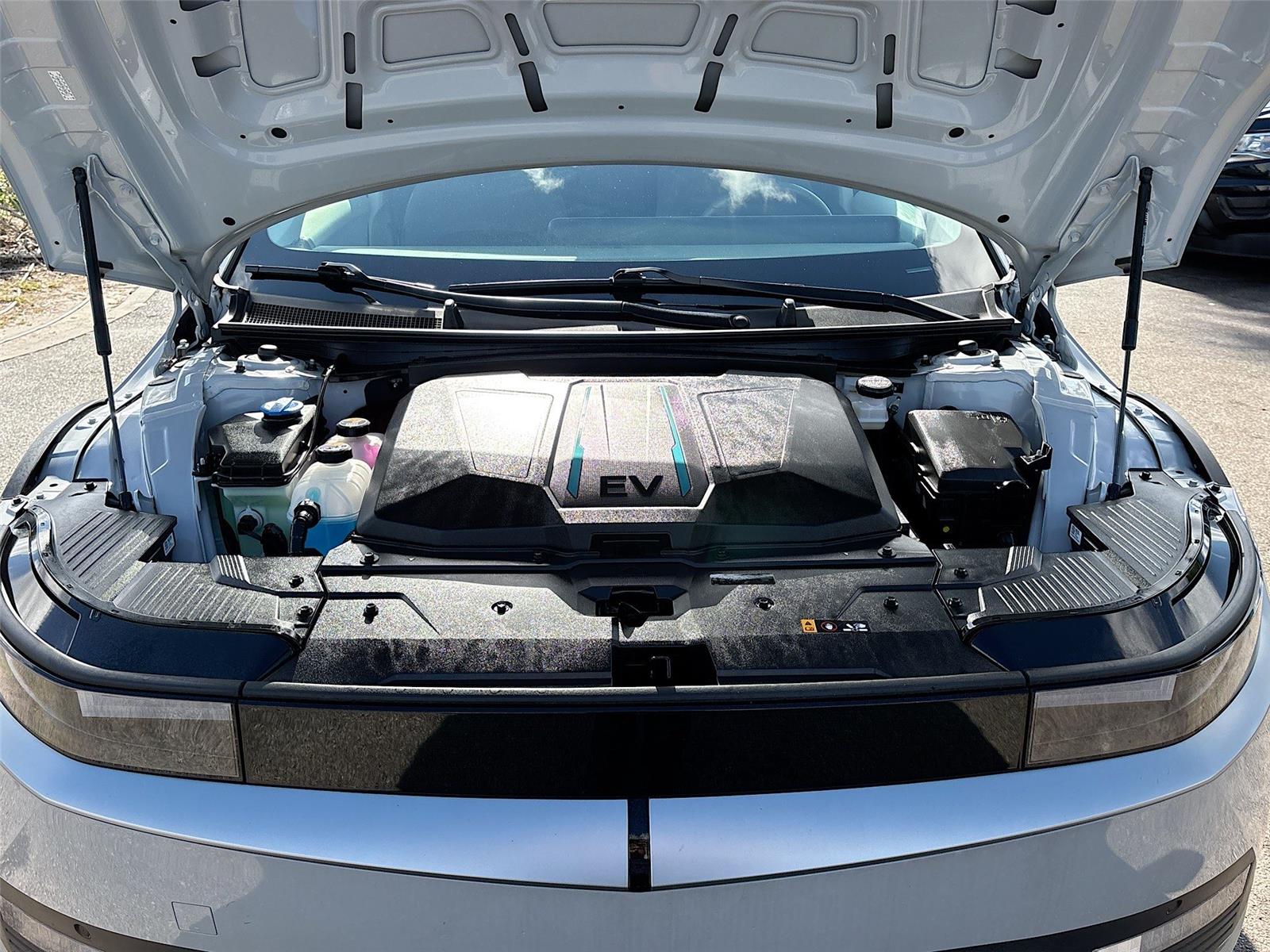 2024 Hyundai IONIQ 5 SEL