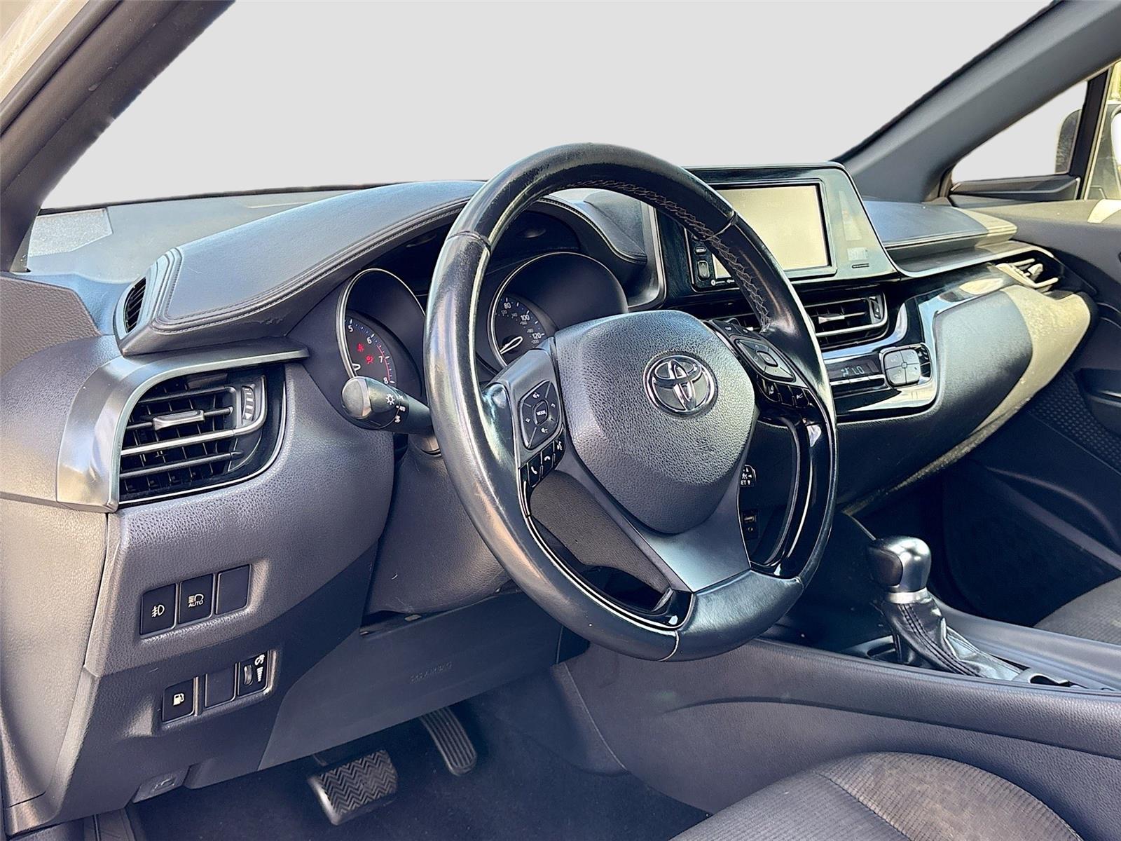 2018 TOYOTA C-HR XLE/XLE PR