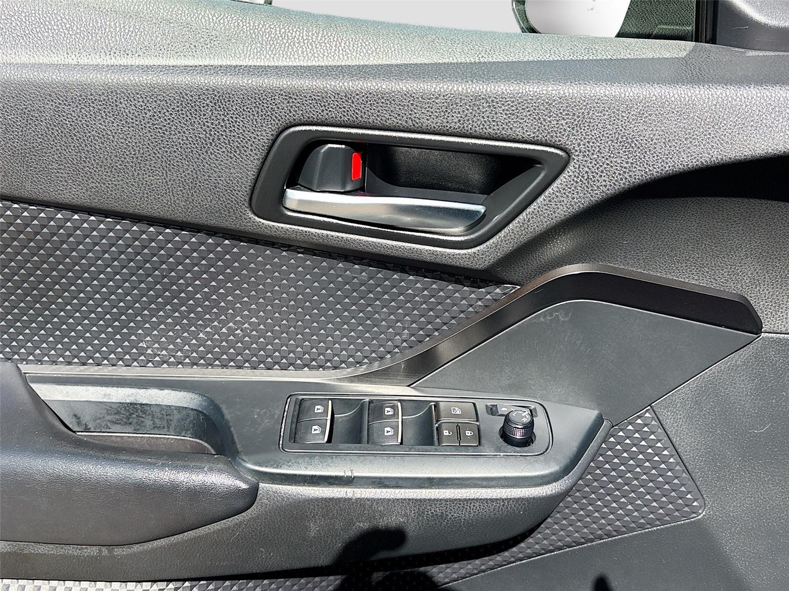 2018 TOYOTA C-HR XLE/XLE PR
