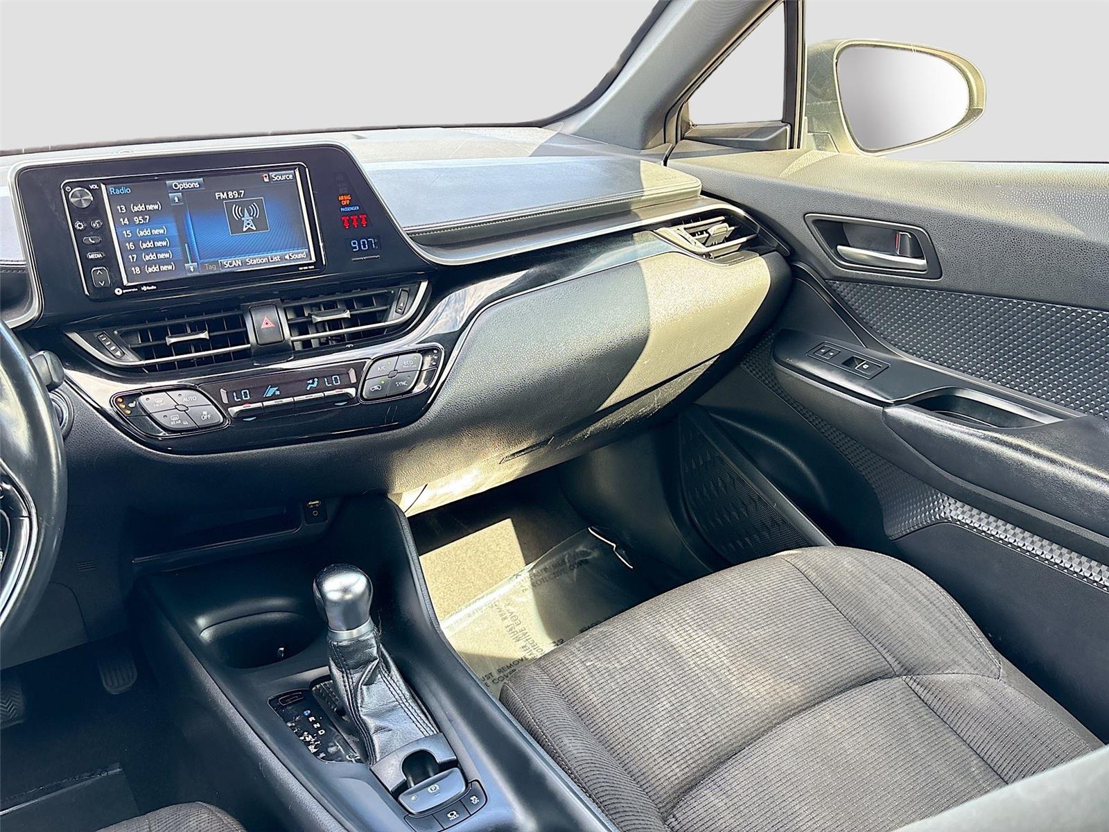 2018 TOYOTA C-HR XLE/XLE PR