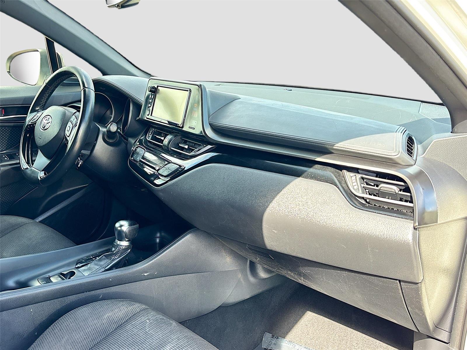 2018 TOYOTA C-HR XLE/XLE PR