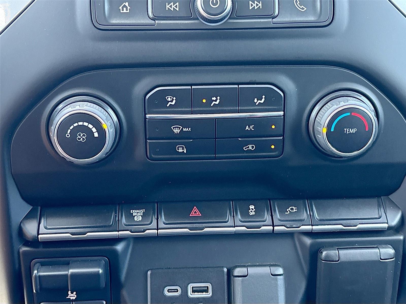 2022 Chevrolet Silverado 3500HD CC Work Truck
