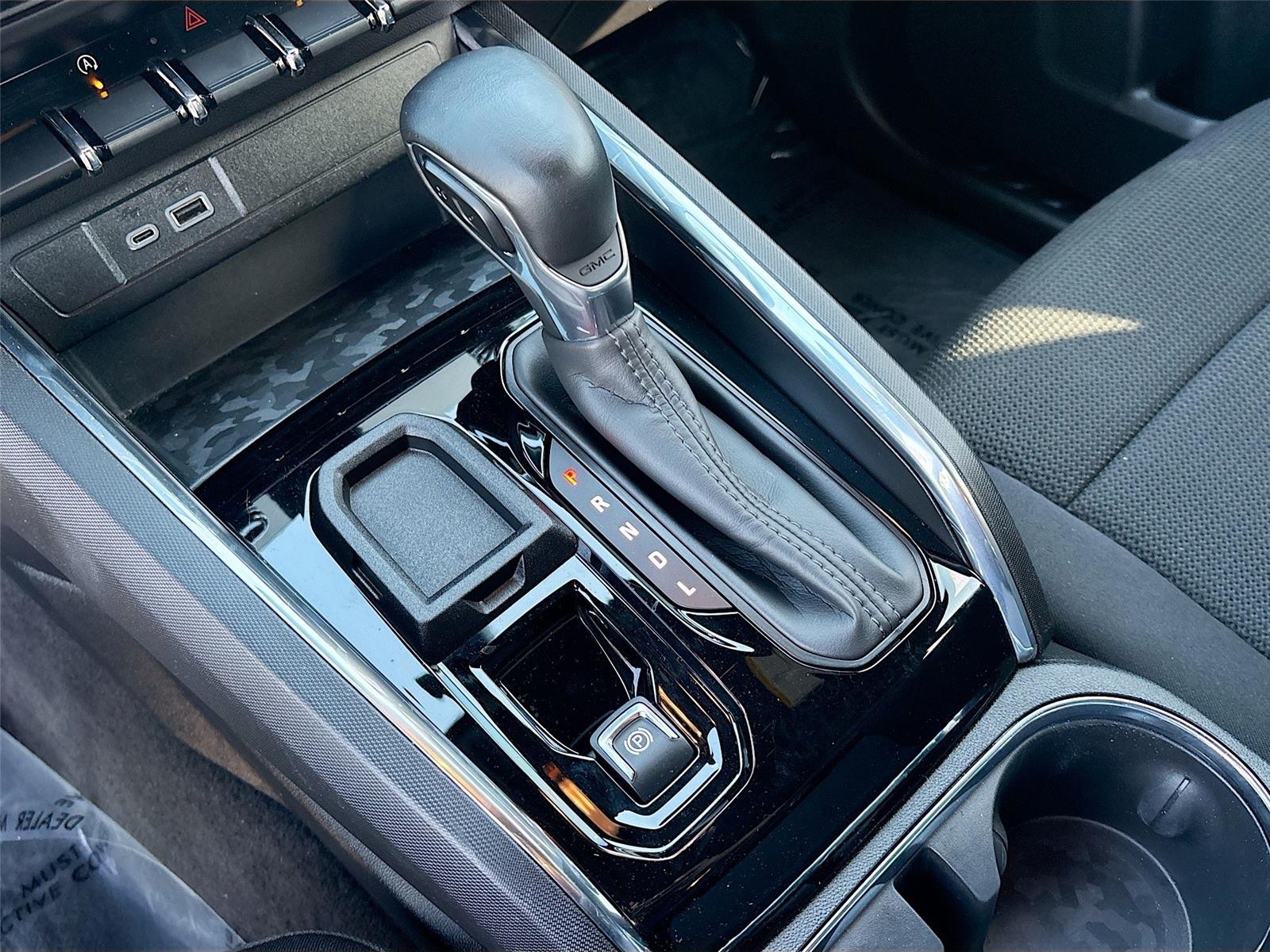 2024 GMC CANYON ELEVATIO