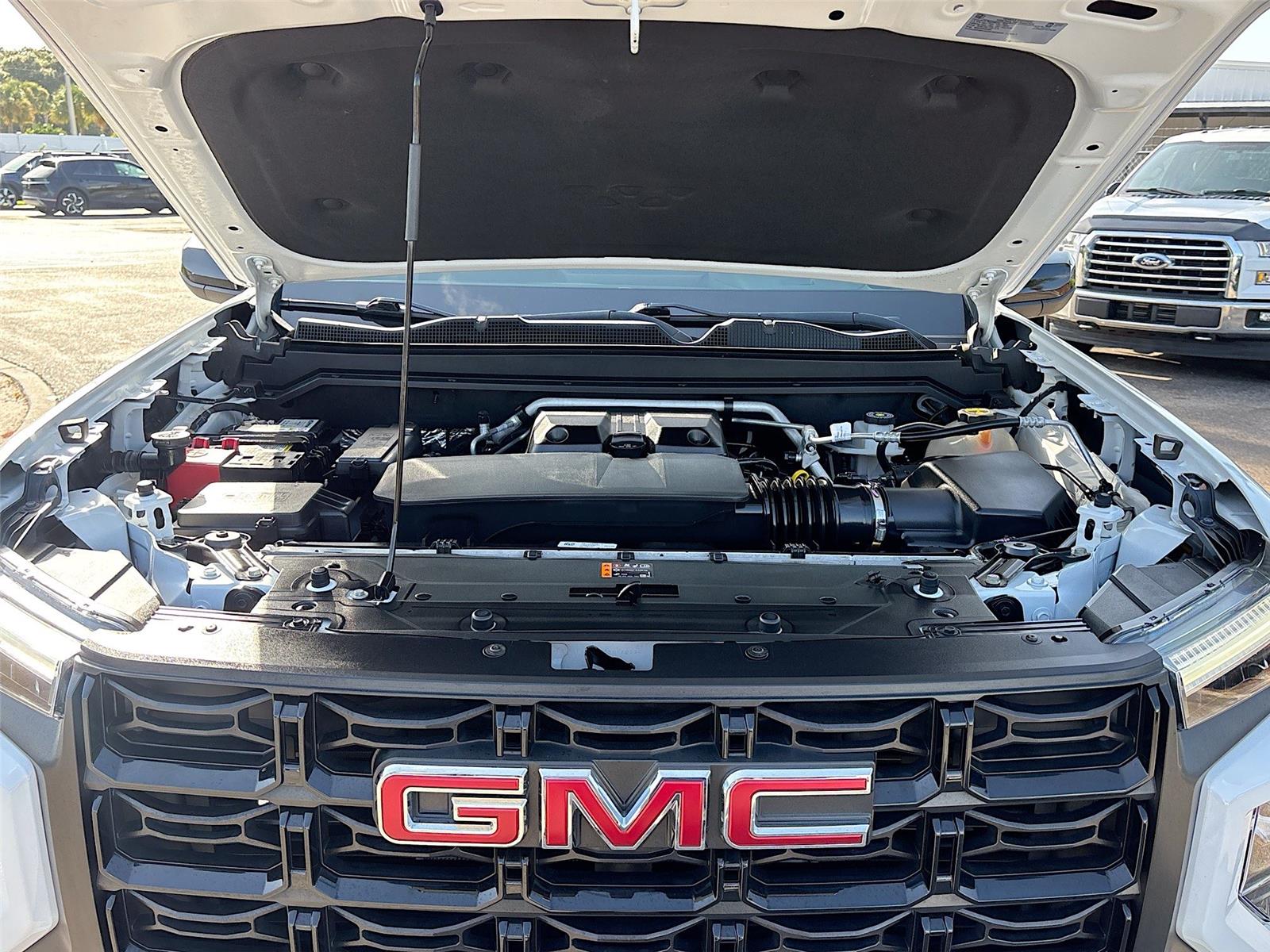 2024 GMC CANYON ELEVATIO