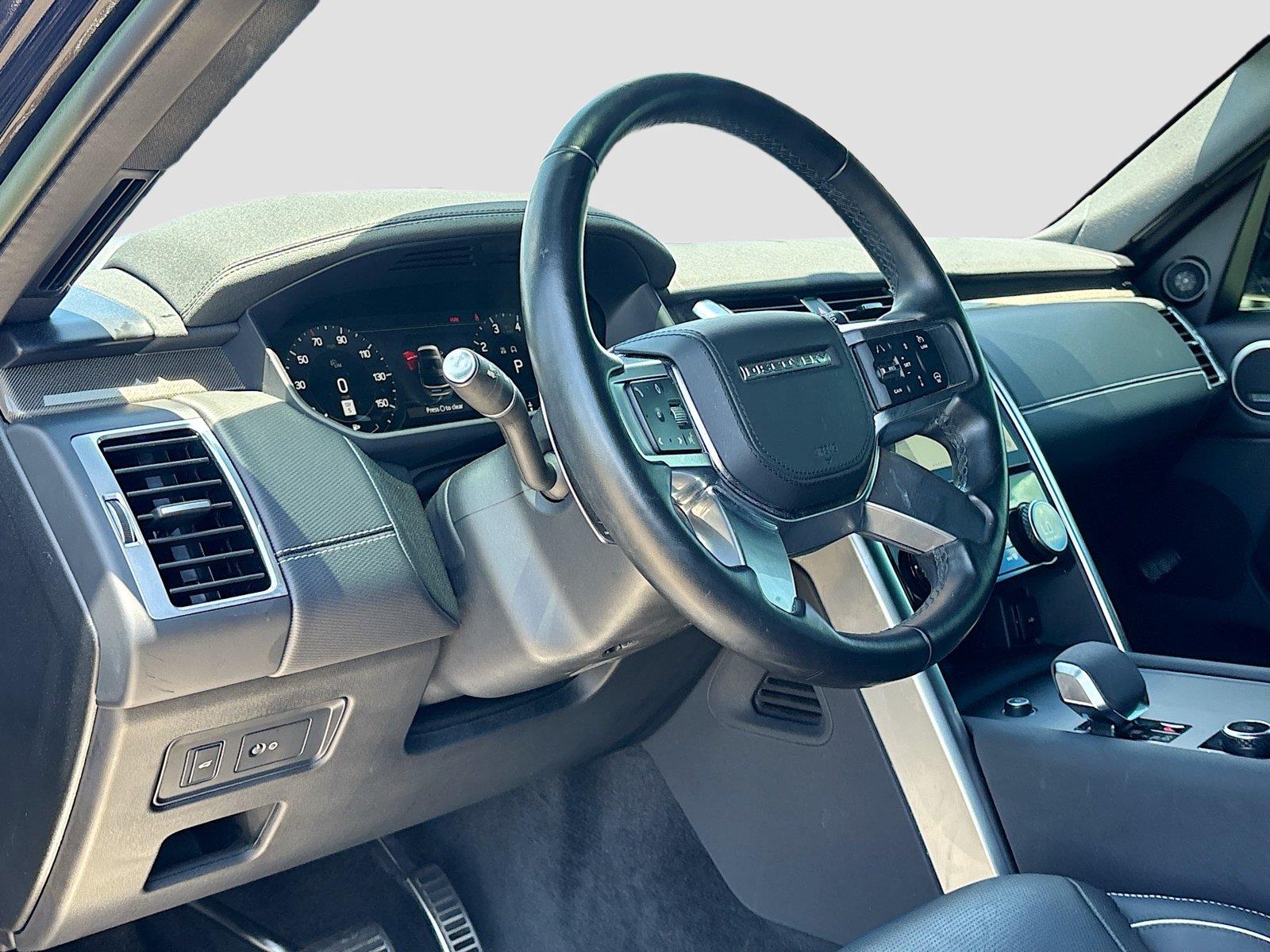 2023 Land Rover Discovery Metropolitan Edition