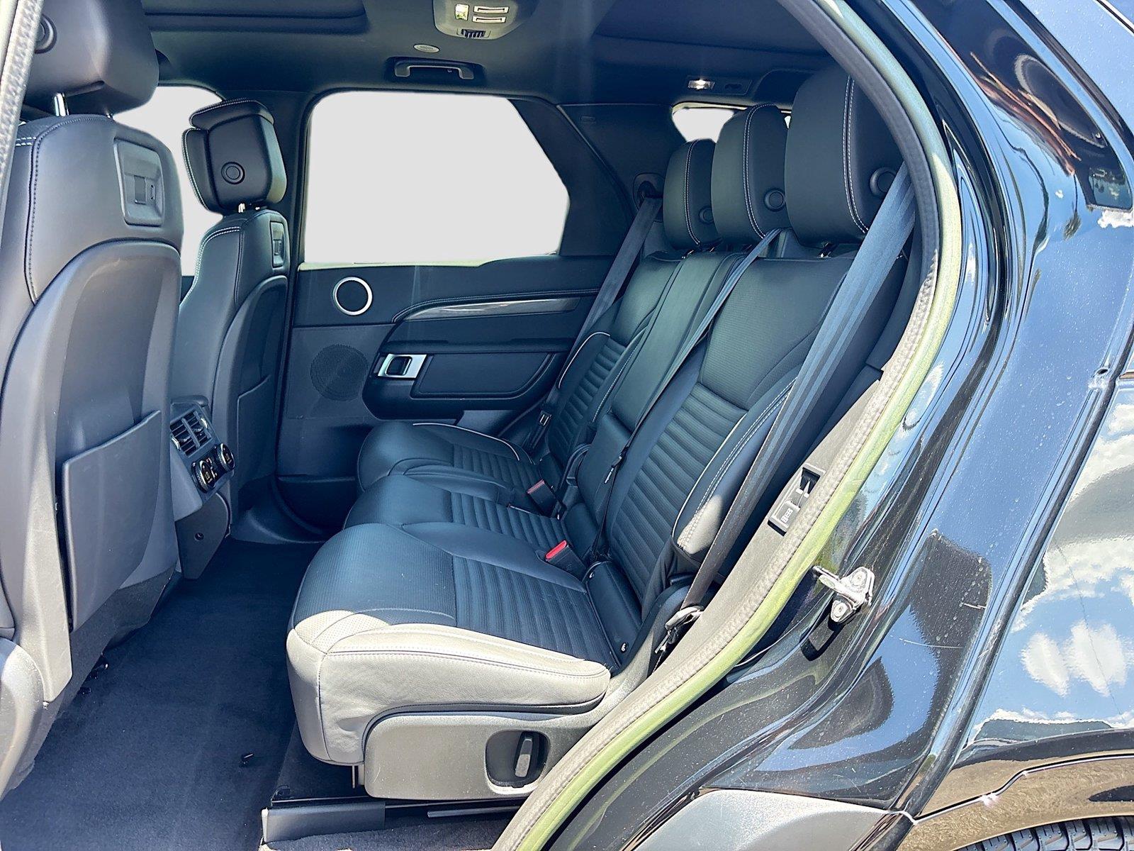 2023 Land Rover Discovery Metropolitan Edition