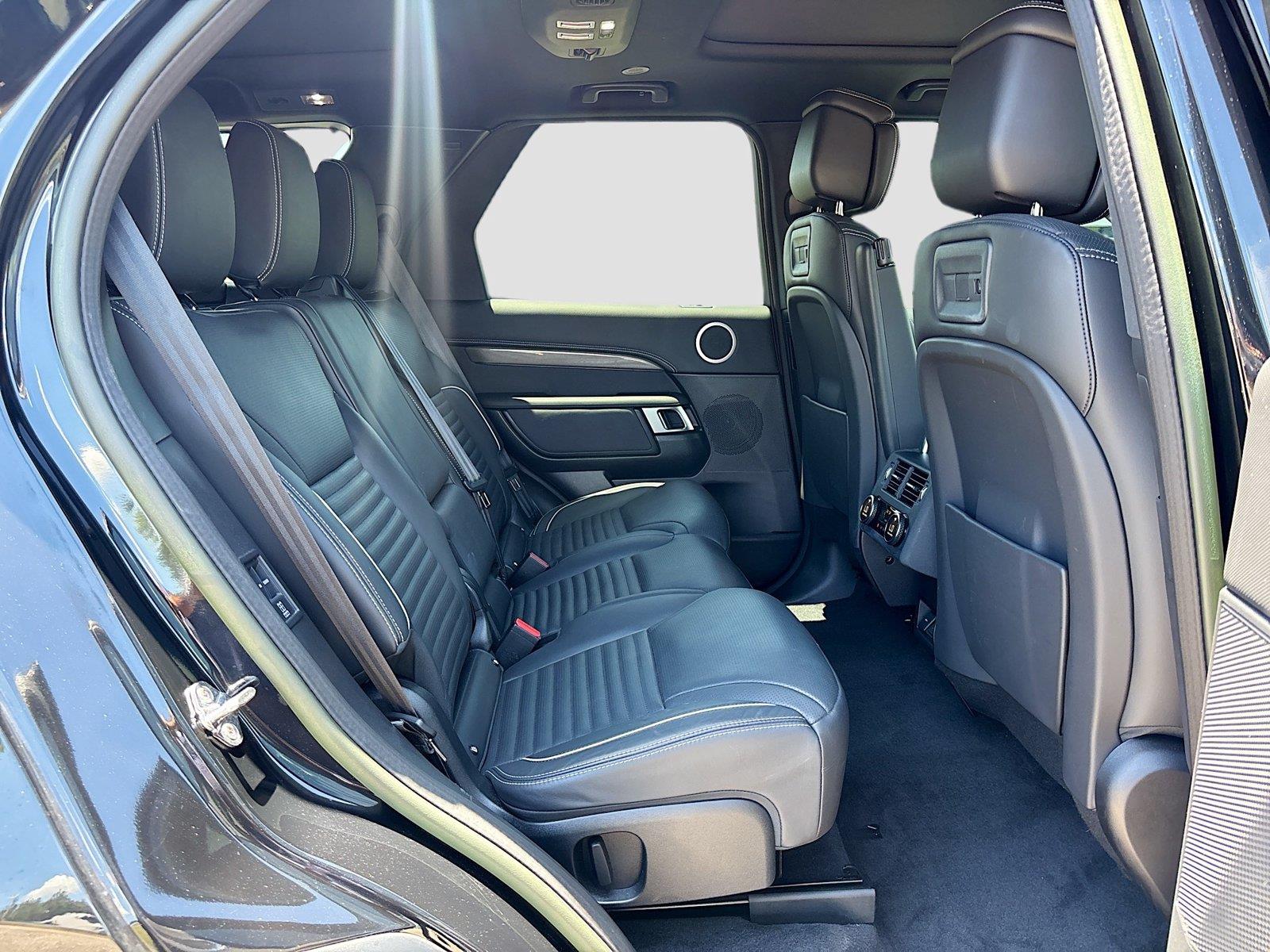 2023 Land Rover Discovery Metropolitan Edition