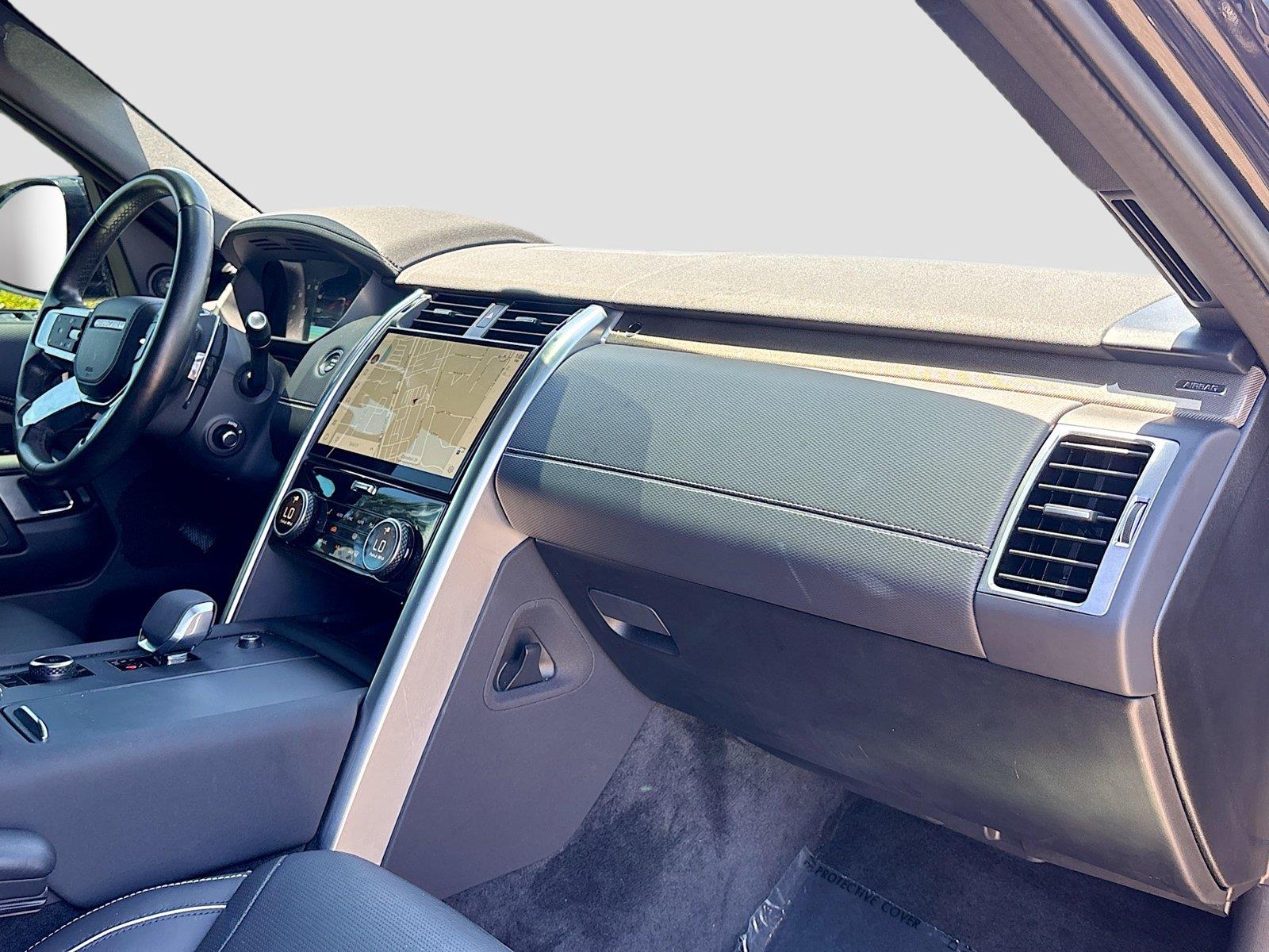 2023 Land Rover Discovery Metropolitan Edition
