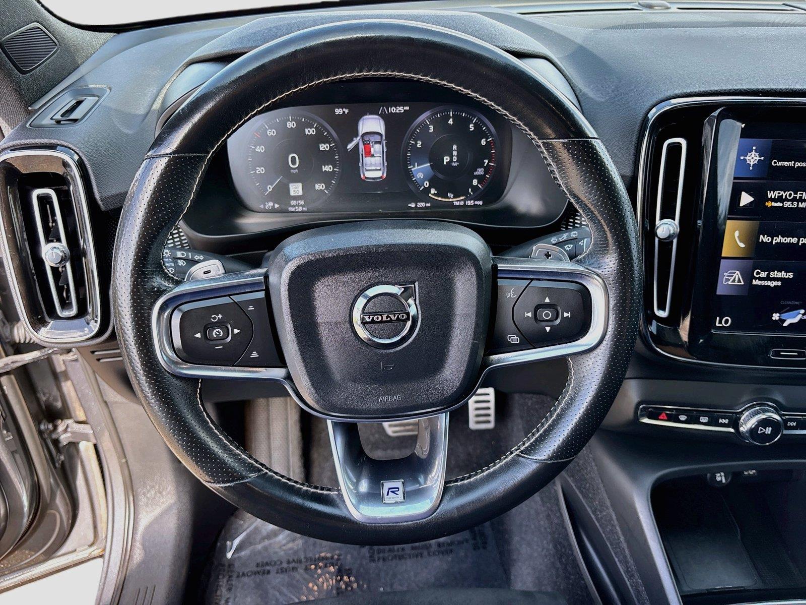 2019 VOLVO XC40 T4 R-DESIG