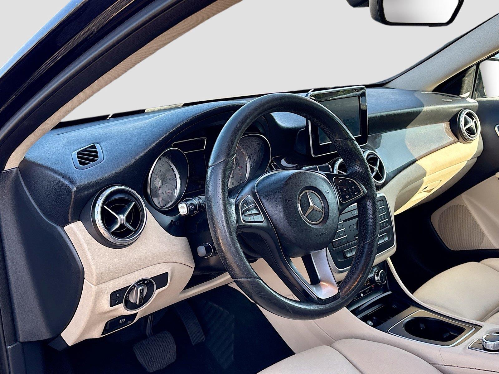 2017 MERCEDES-BEN GLA250
