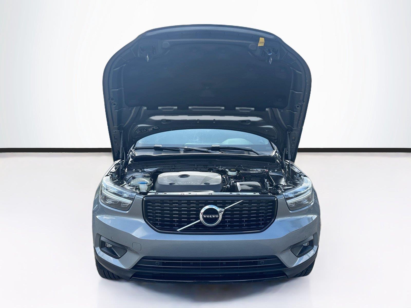 2019 VOLVO XC40 T4 R-DESIG