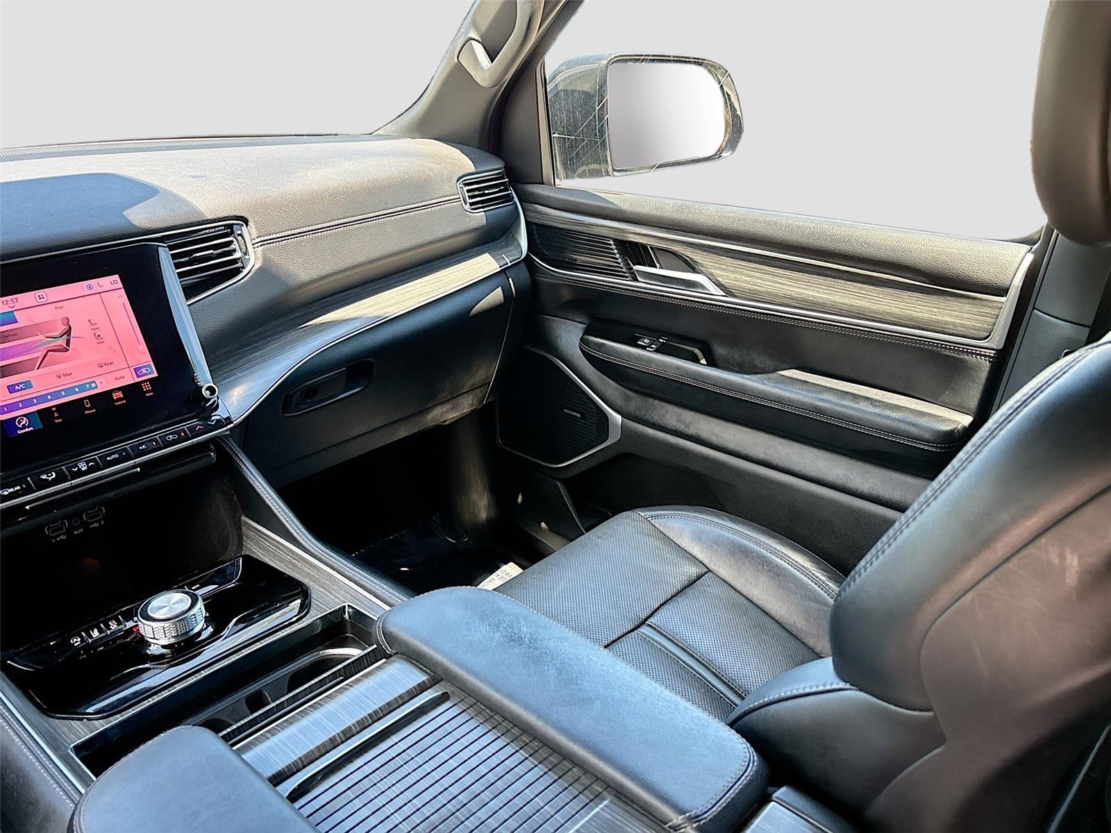 2024 Jeep Wagoneer L Series II