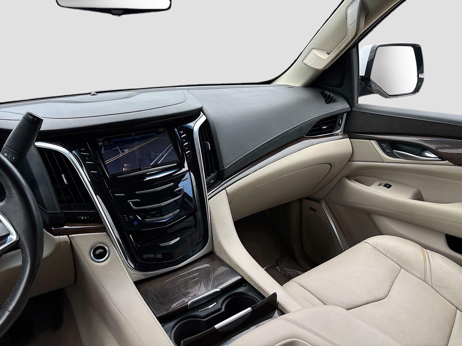 2018 Cadillac Escalade Luxury