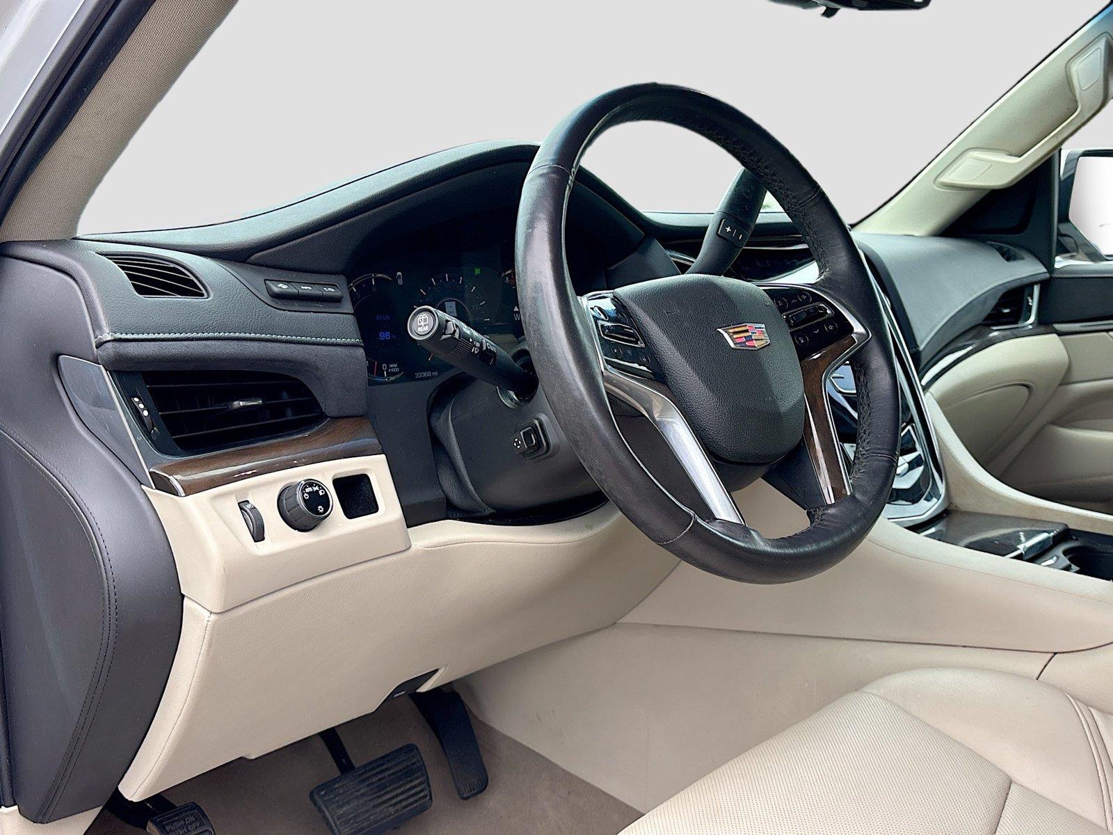 2018 Cadillac Escalade Luxury