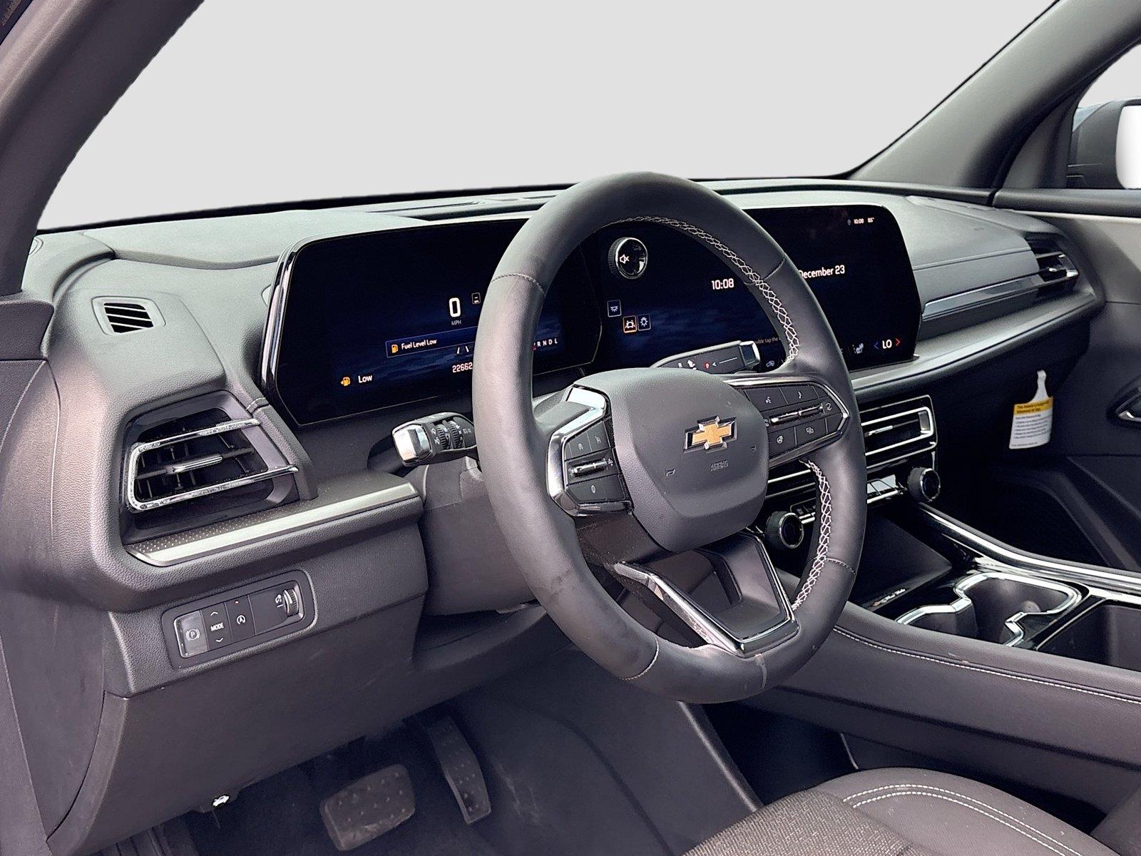 2025 Chevrolet Traverse FWD LT
