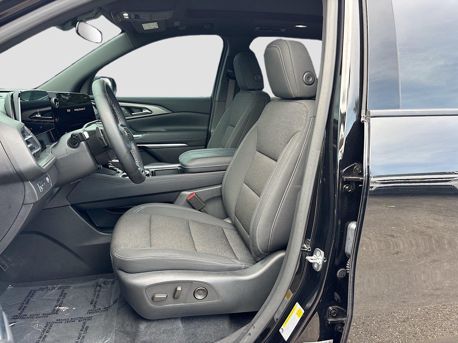 2025 Chevrolet Traverse FWD LT