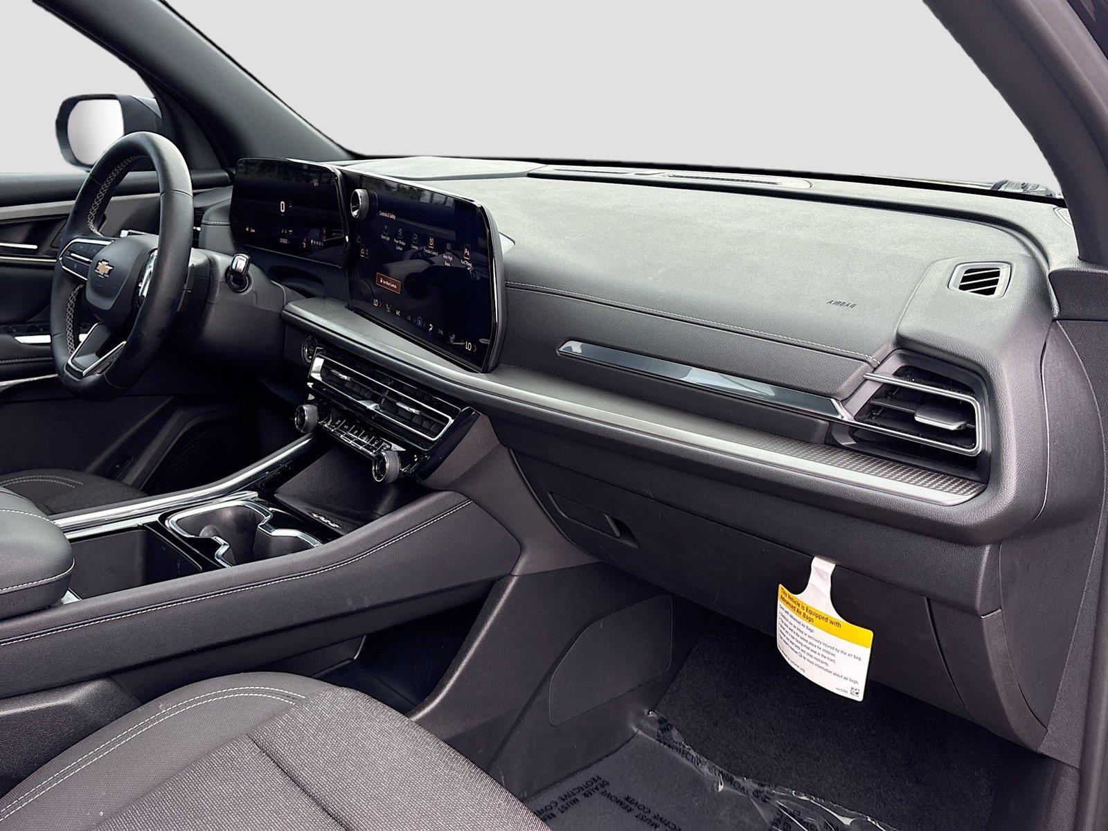 2025 Chevrolet Traverse FWD LT