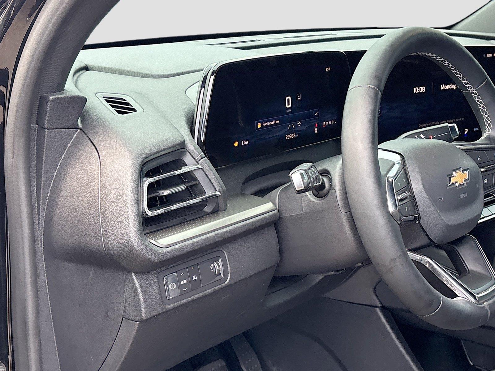 2025 Chevrolet Traverse FWD LT