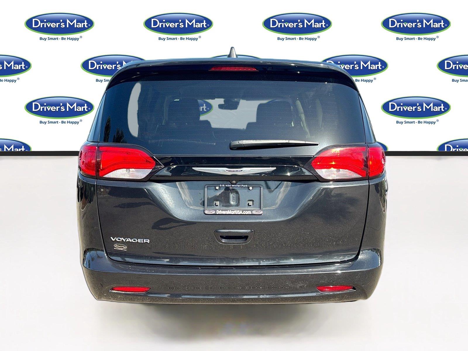 2023 Chrysler Voyager LX